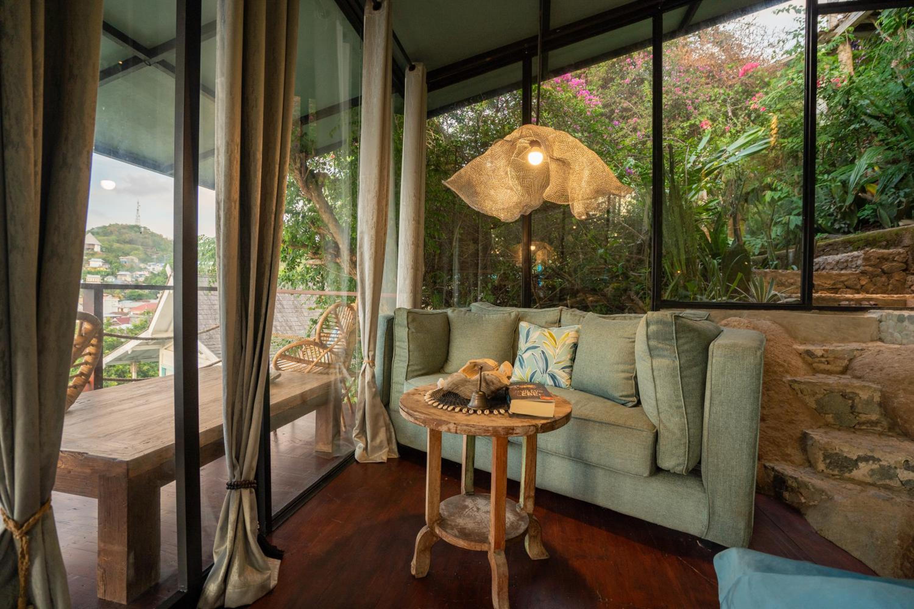 Cabin Suite Room with Ocean View photo 2