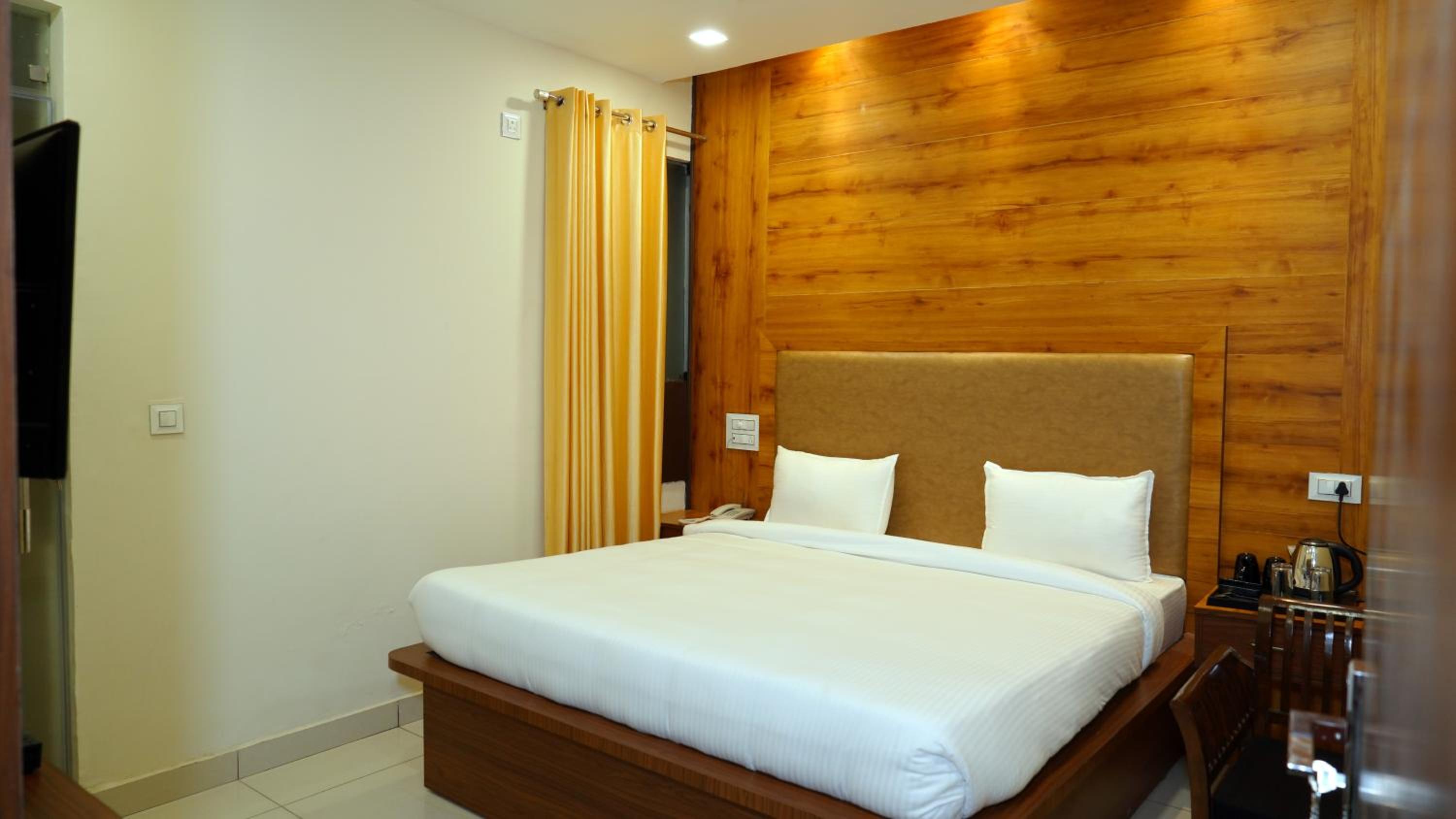 Deluxe Double Room - Photo 4