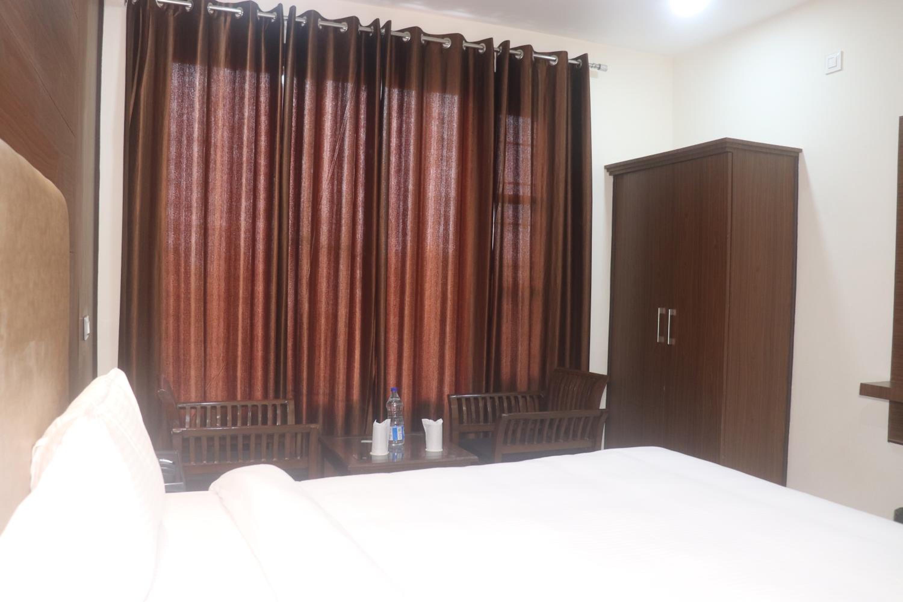 Deluxe Double Room - Photo 3