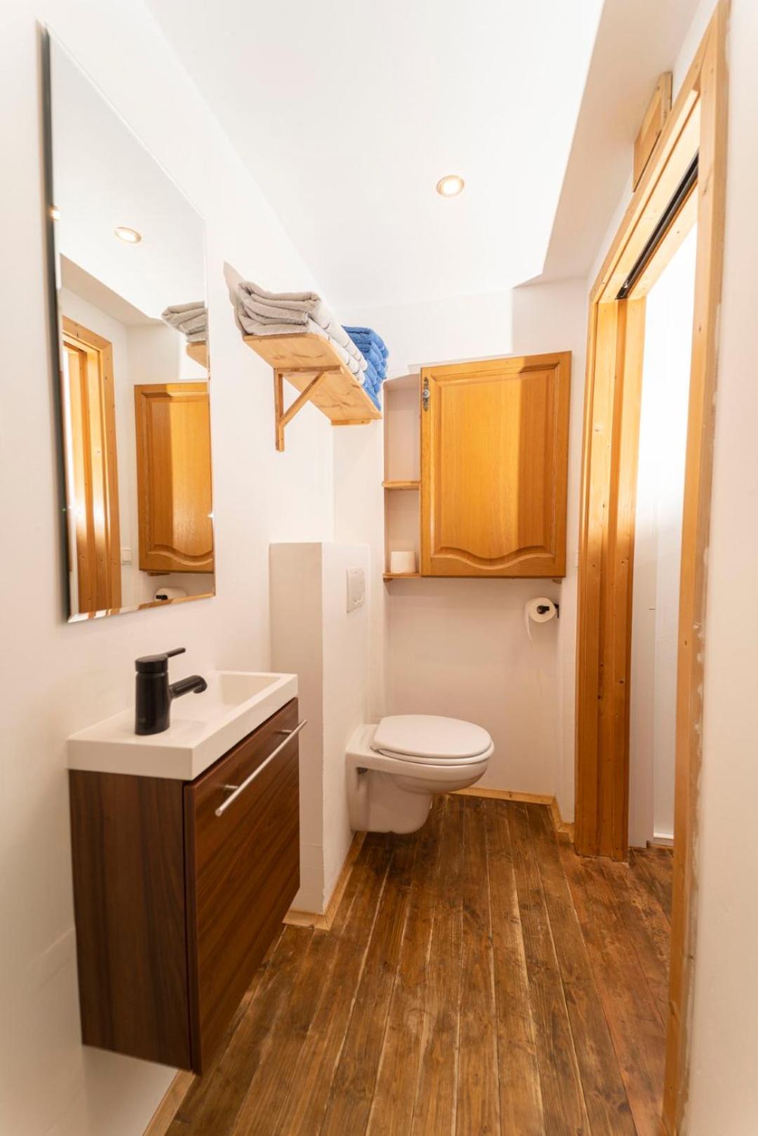 Three-Bedroom Apartment photo 2