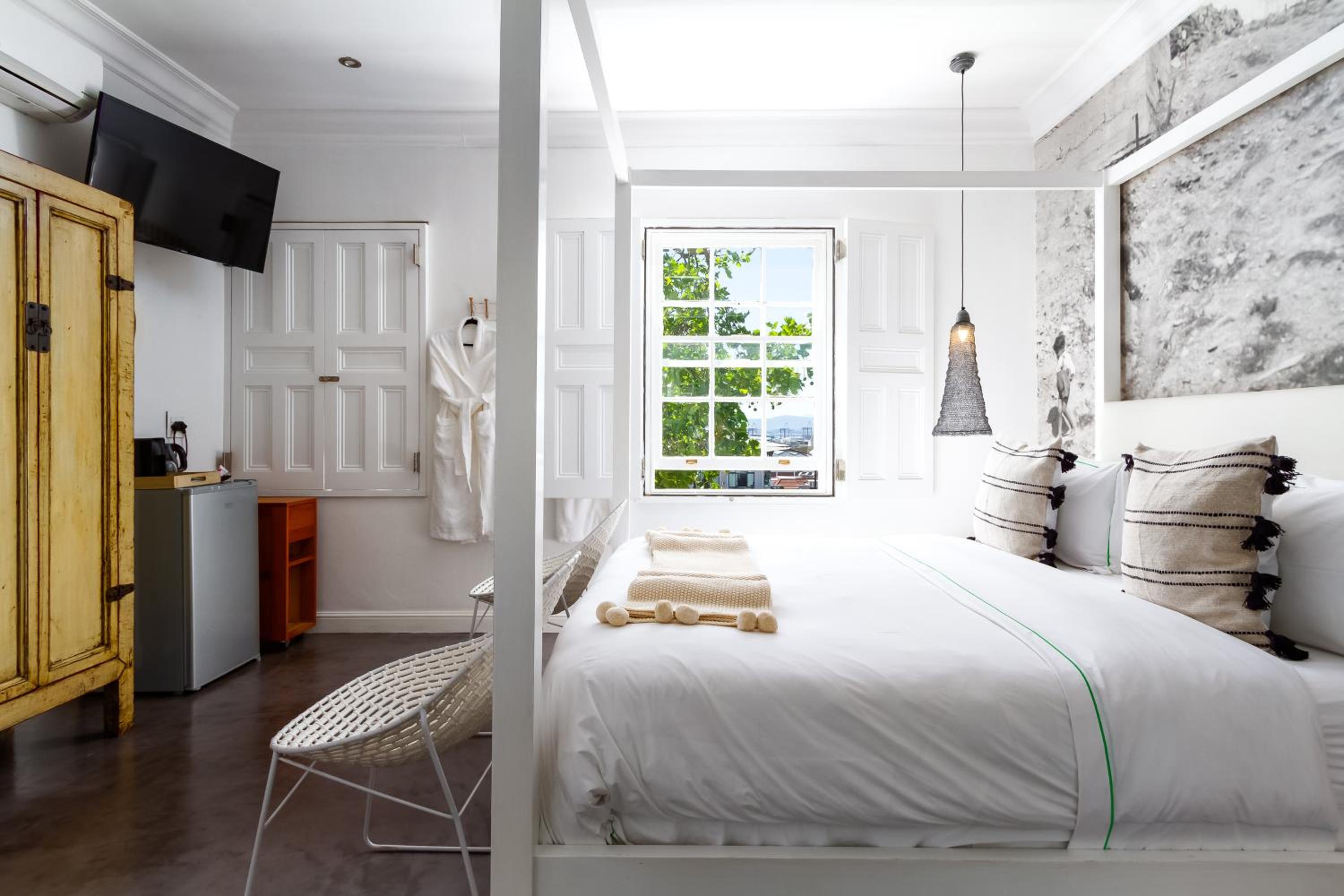 Superior Double Room with four poster bed