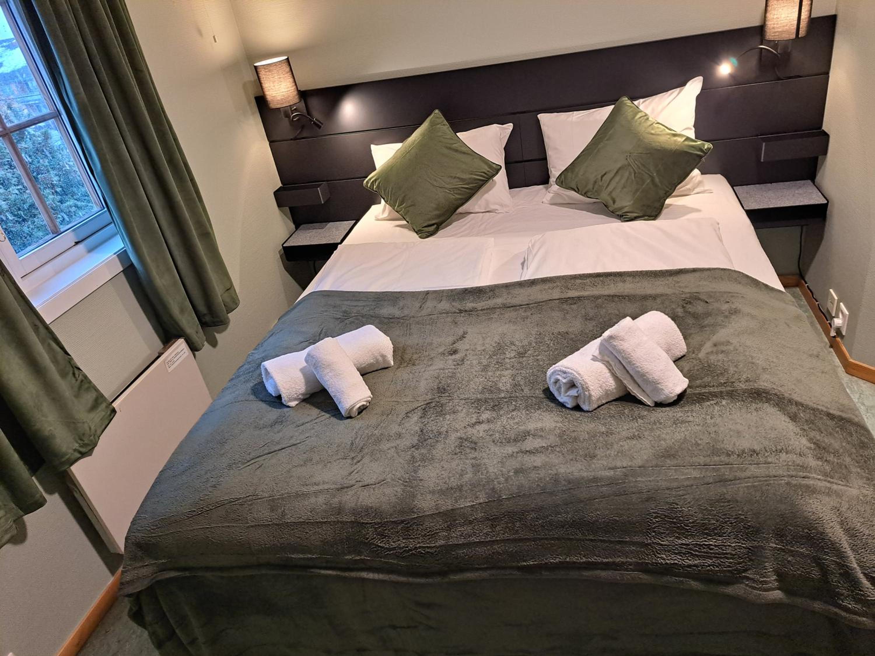 Double Room with Private Bathroom - Photo 2