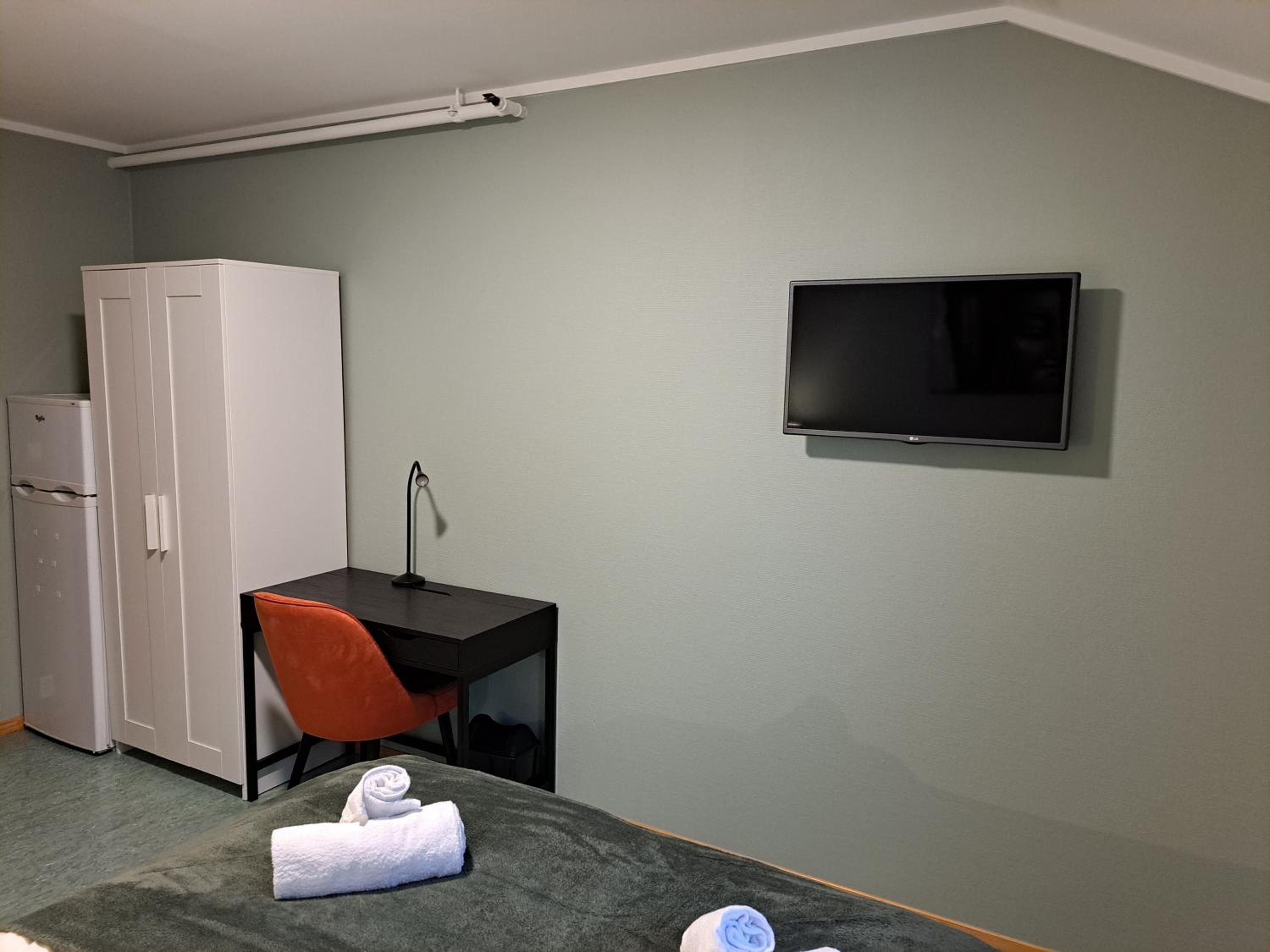 Double Room with Private Bathroom - Photo 4