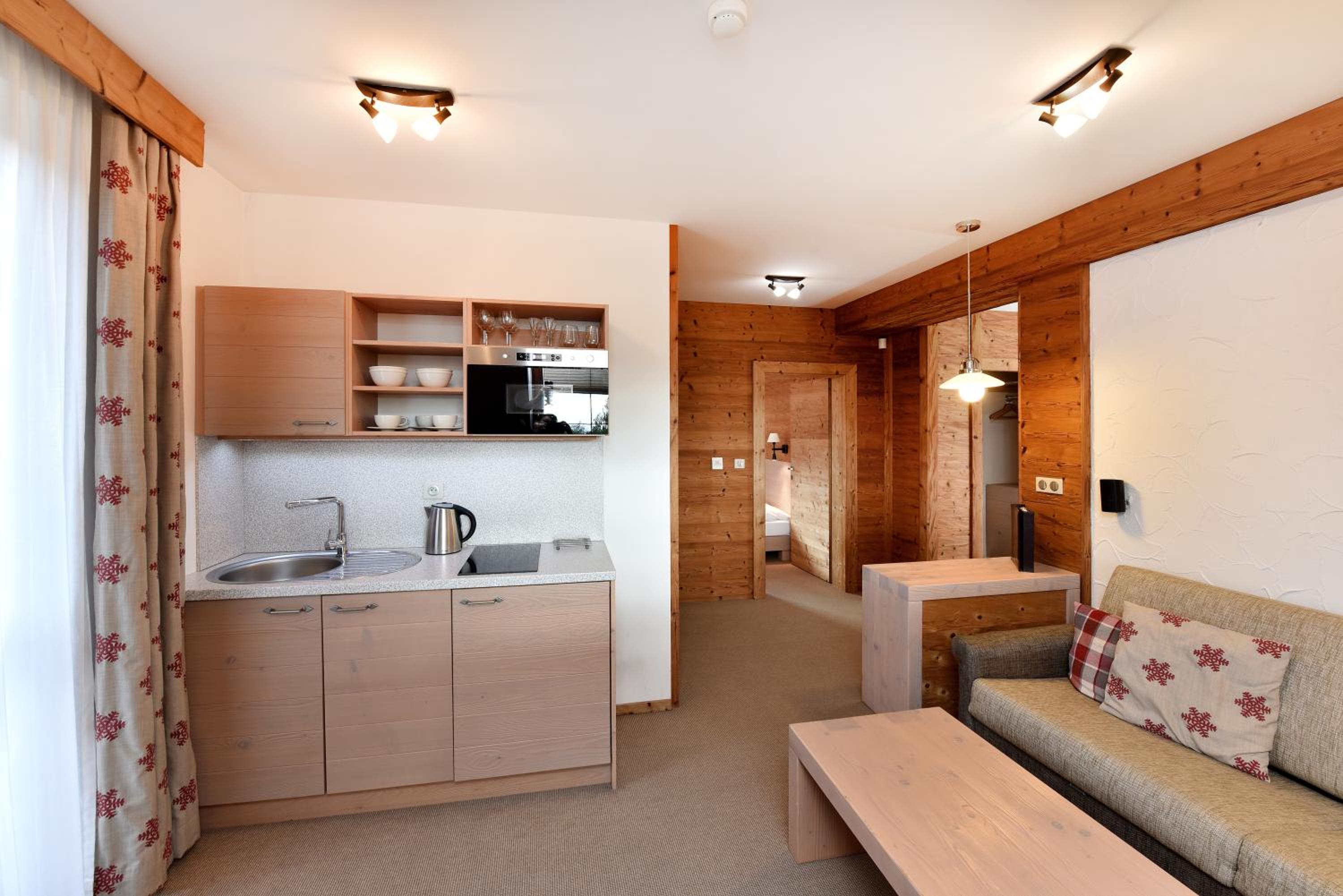 One-Bedroom Deluxe Apartment