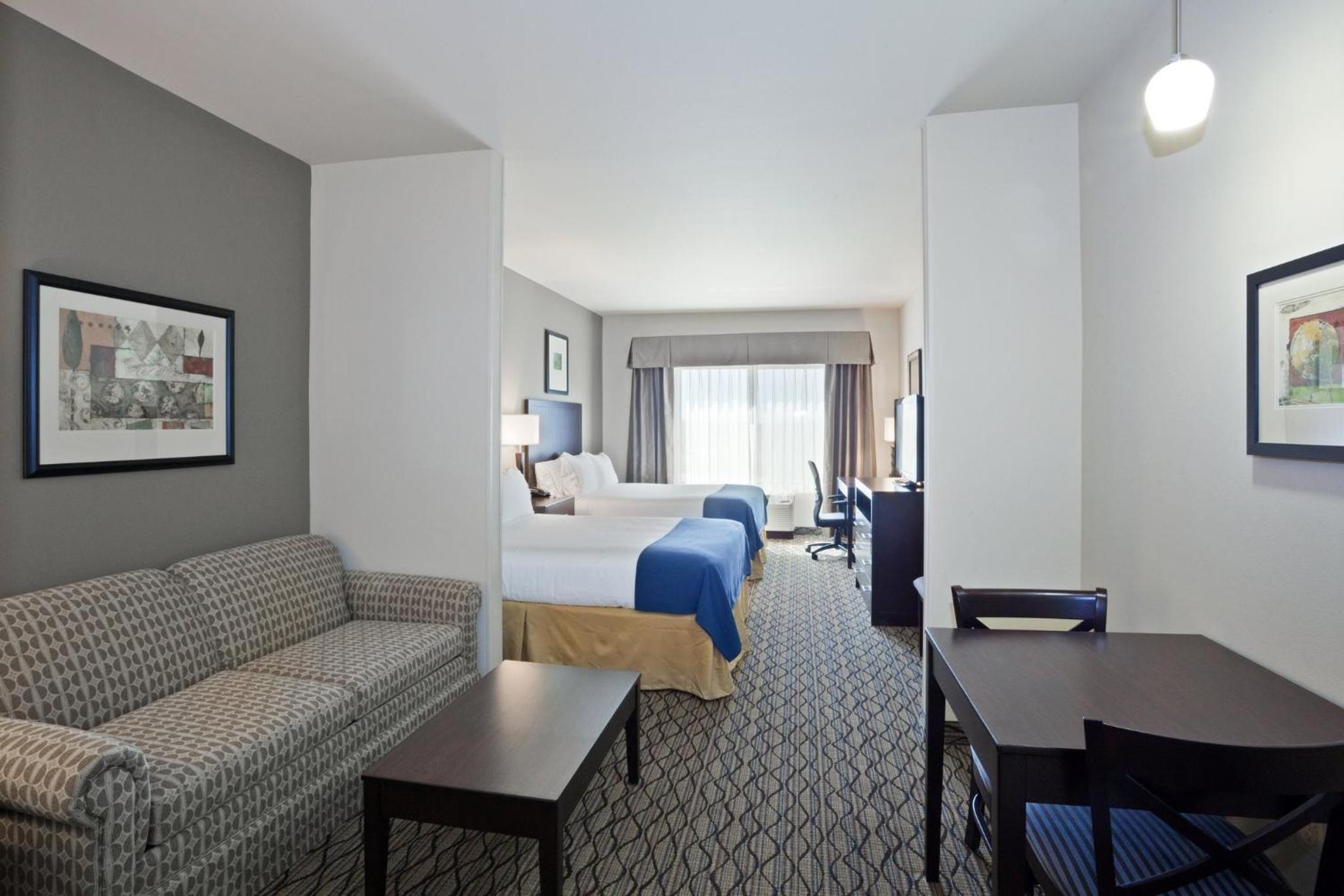 Double Room with Two Double Beds - Hearing Accessible/Non-Smoking  photo 2