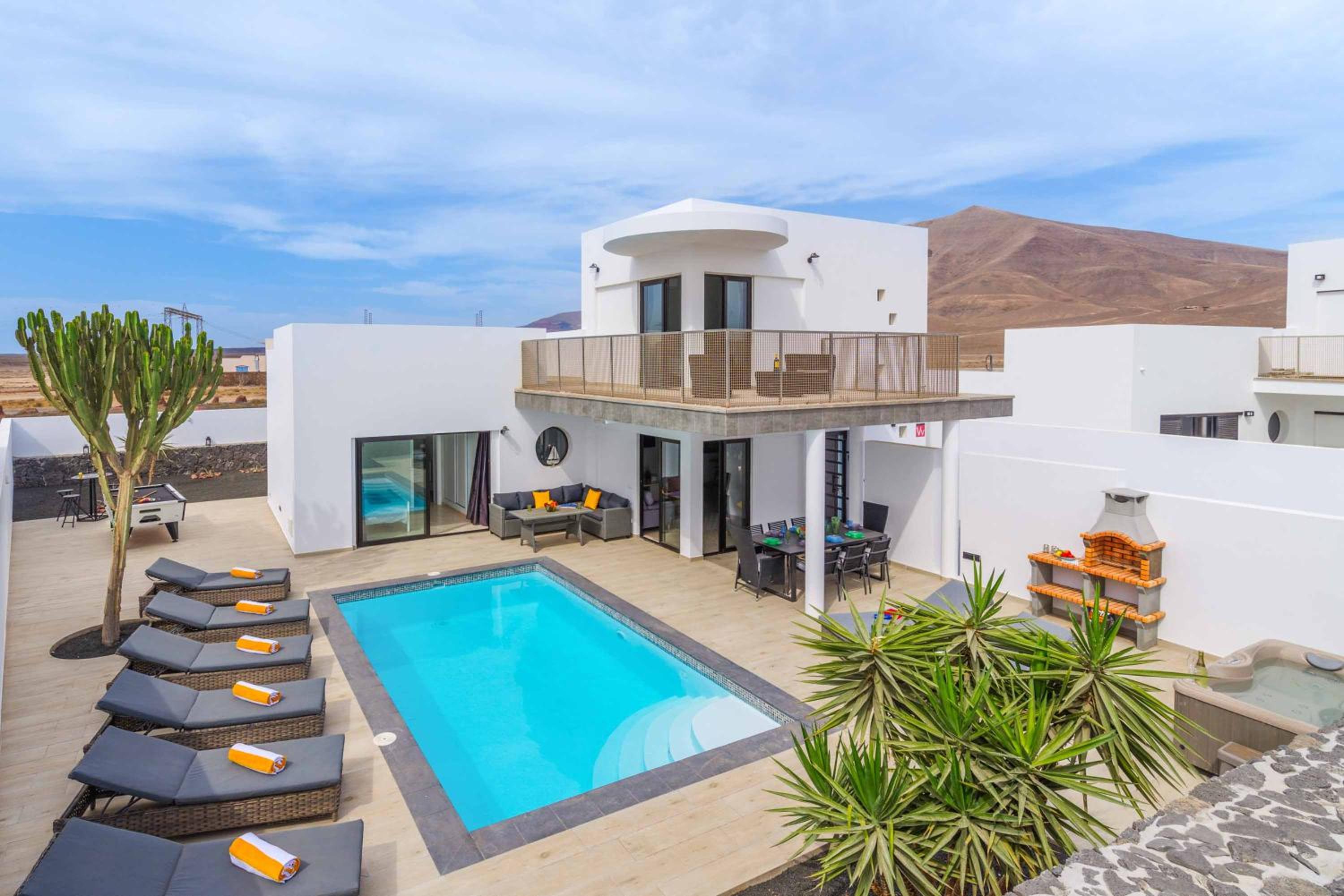 Villa de Cuatro Habitaciones
