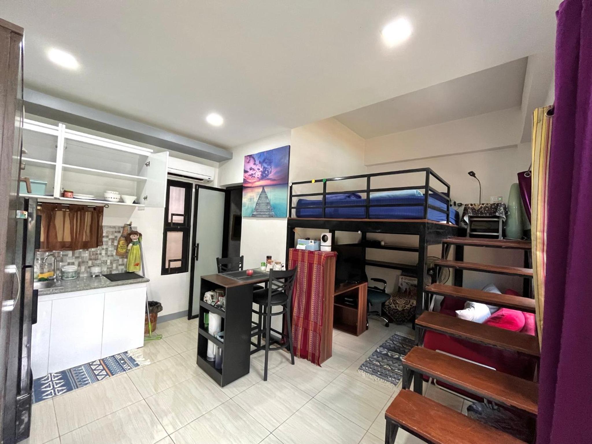 One-Bedroom Apartment photo 2