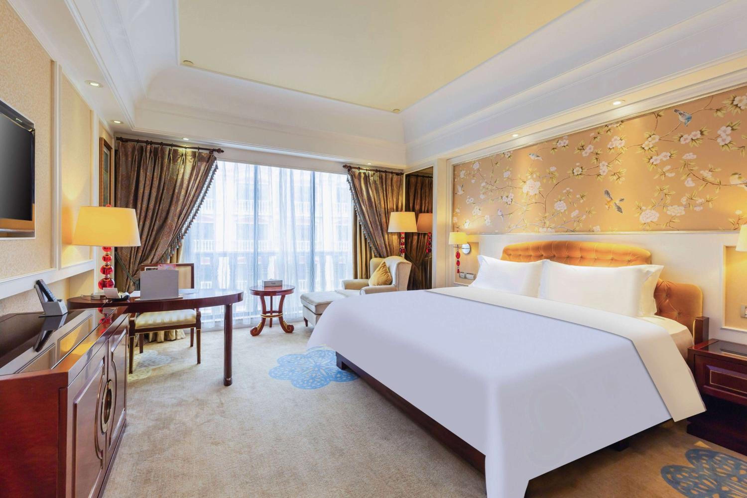 Executive King Room - Non-Smoking