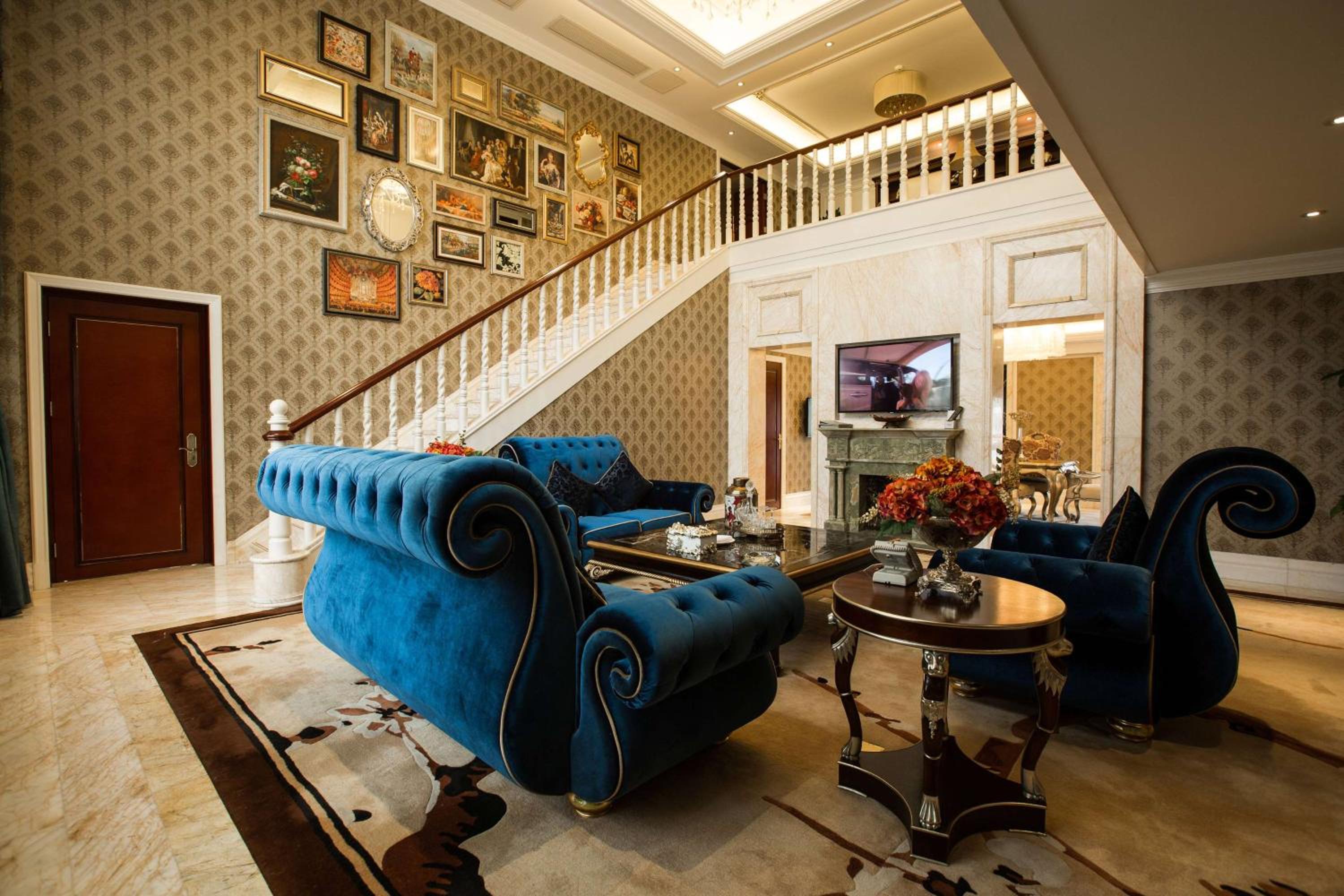 Grand Deluxe King Suite with Two King Beds - Smoking