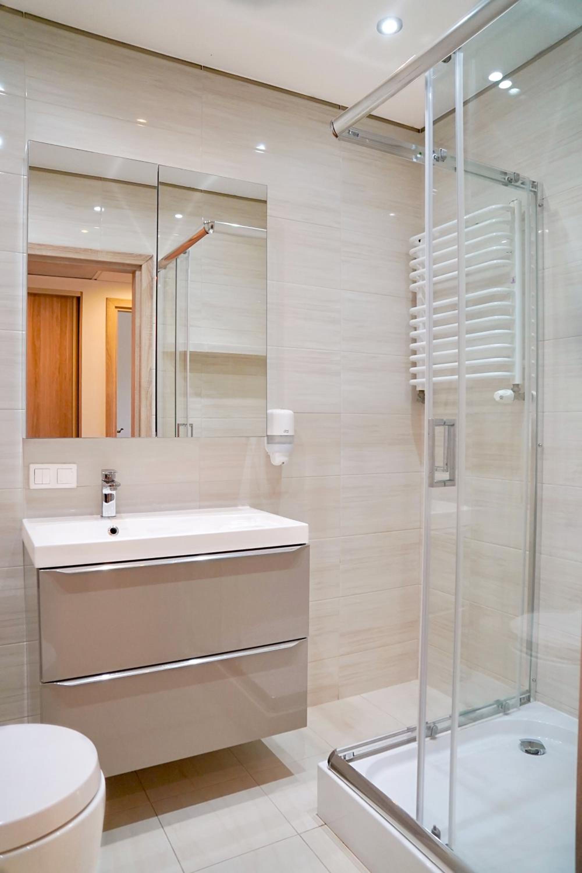 One-Bedroom Apartment with Balcony photo 3