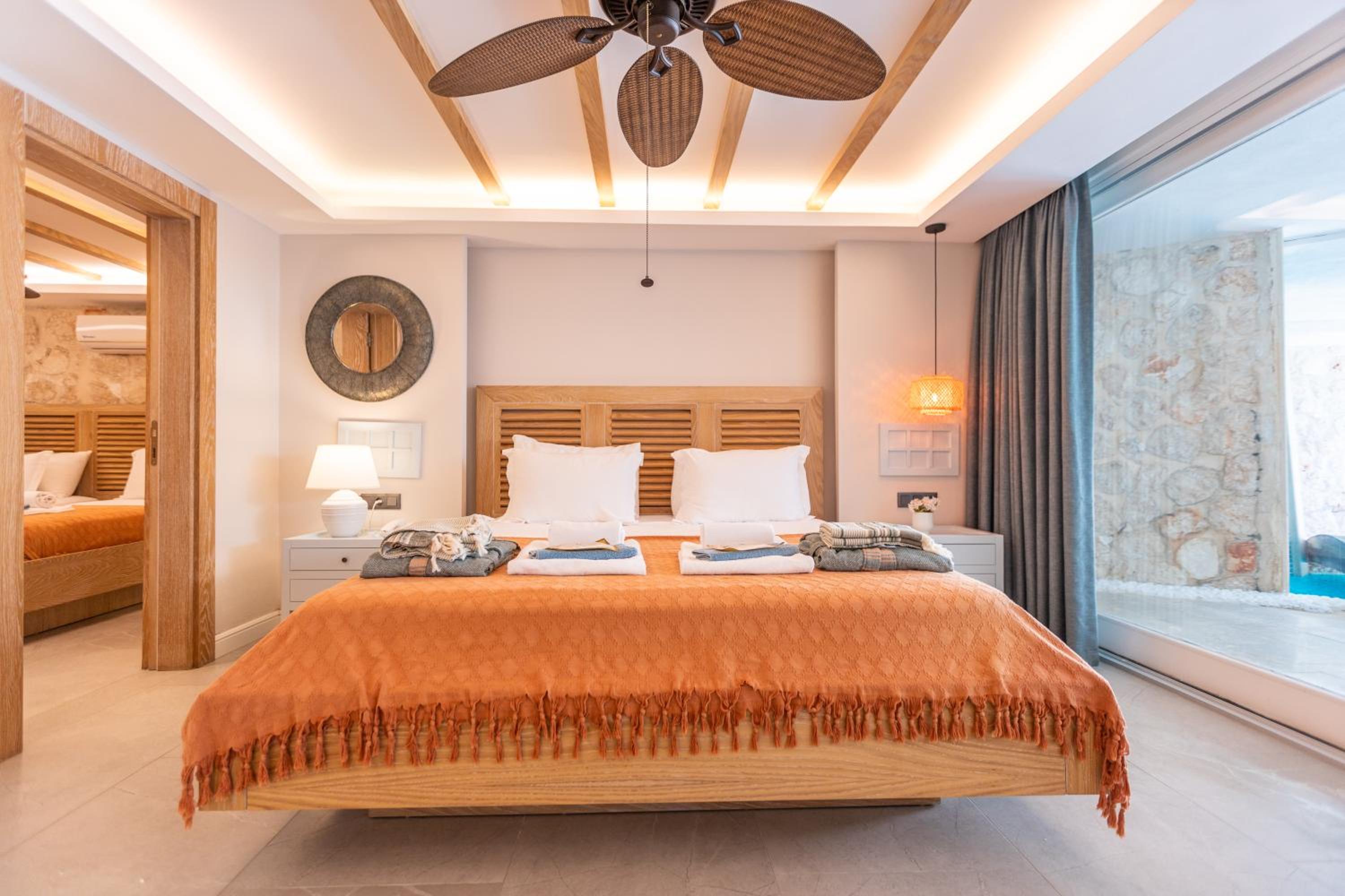 Suite with Private Pool - Photo 2