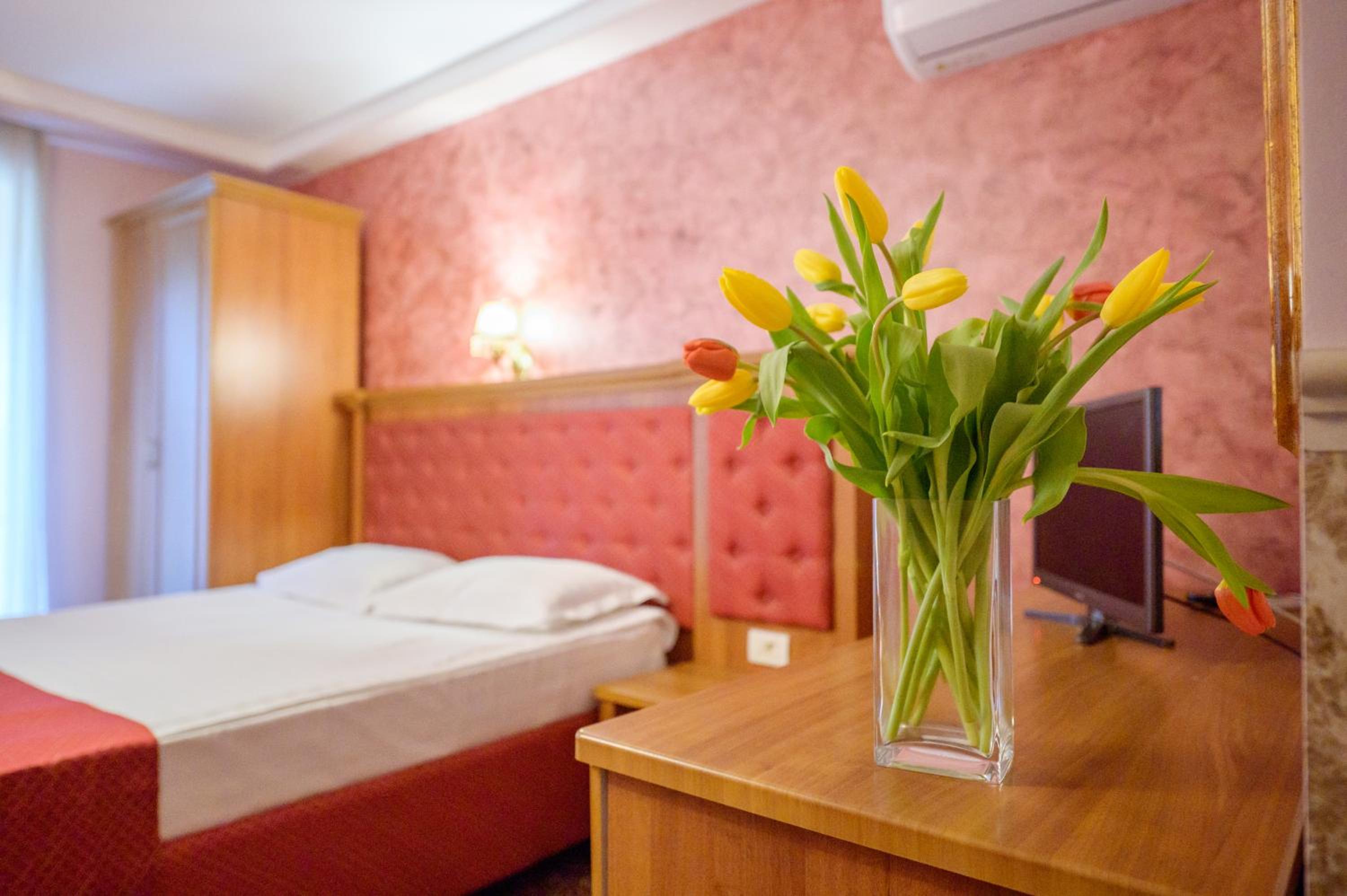 Double or Twin Room photo 2