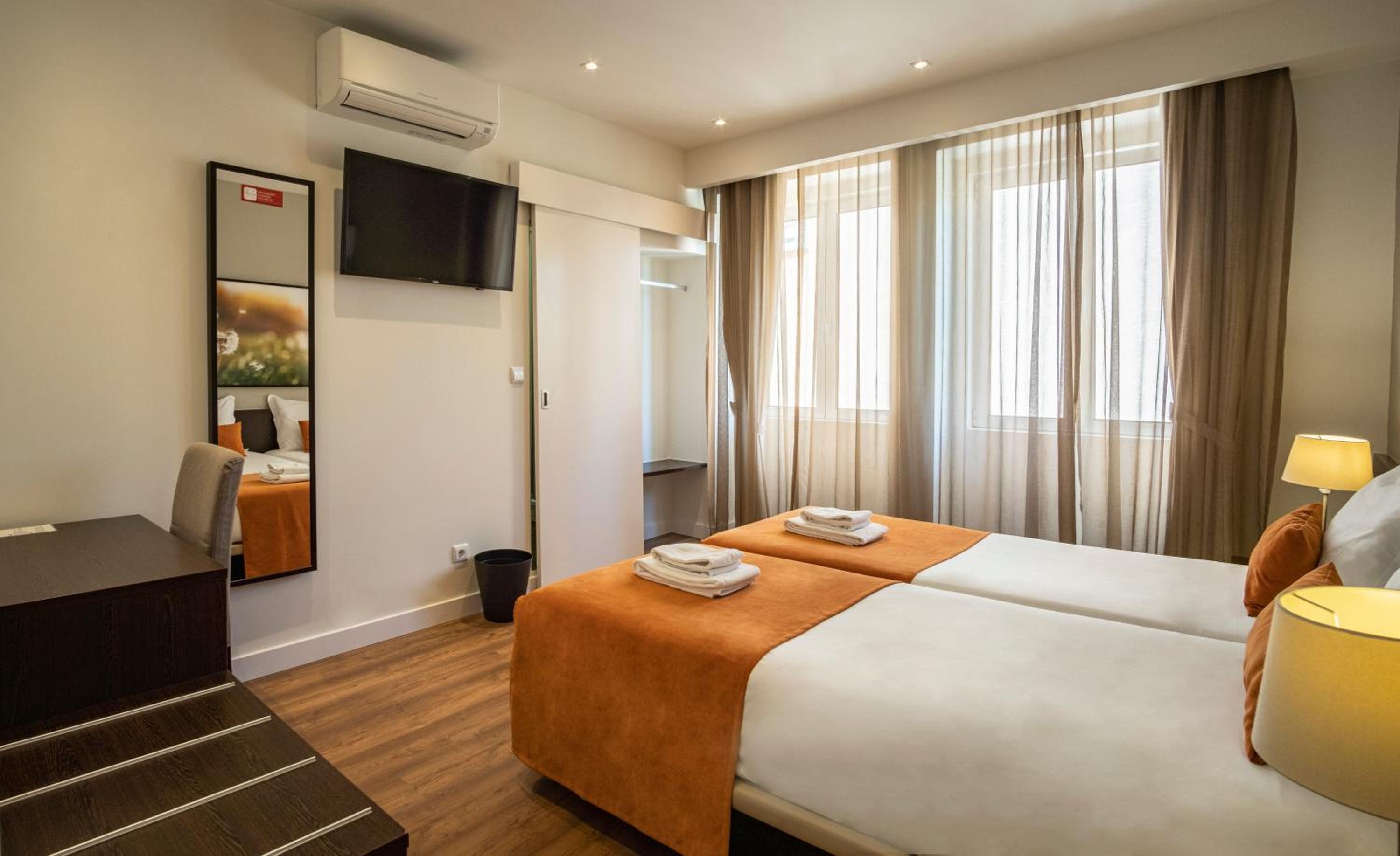 Superior Twin Room photo 3