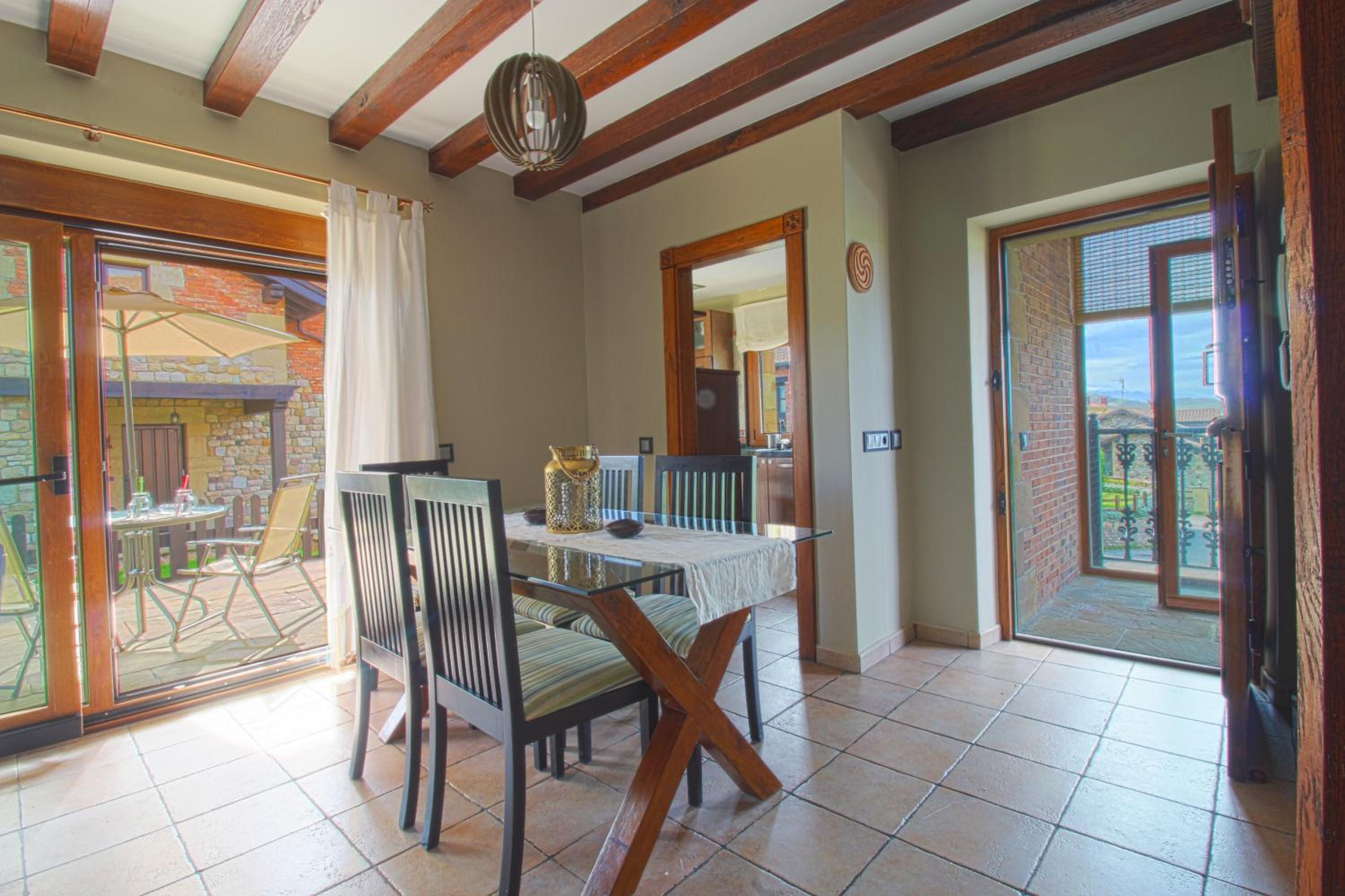 Three-Bedroom House photo 3