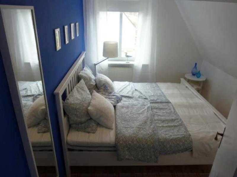 Two-Bedroom Apartment with Shower  photo 1