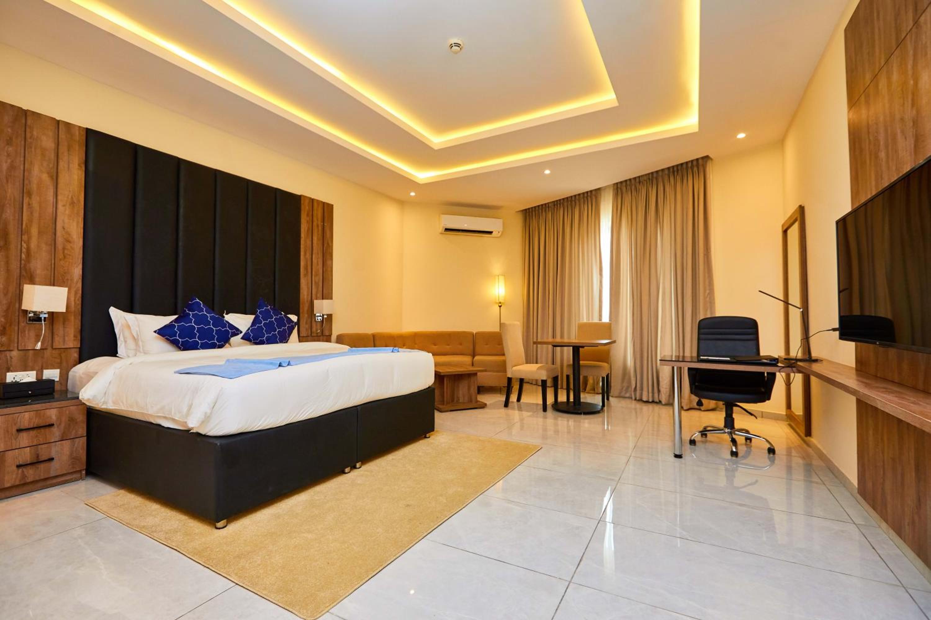 Superior King Room photo 3