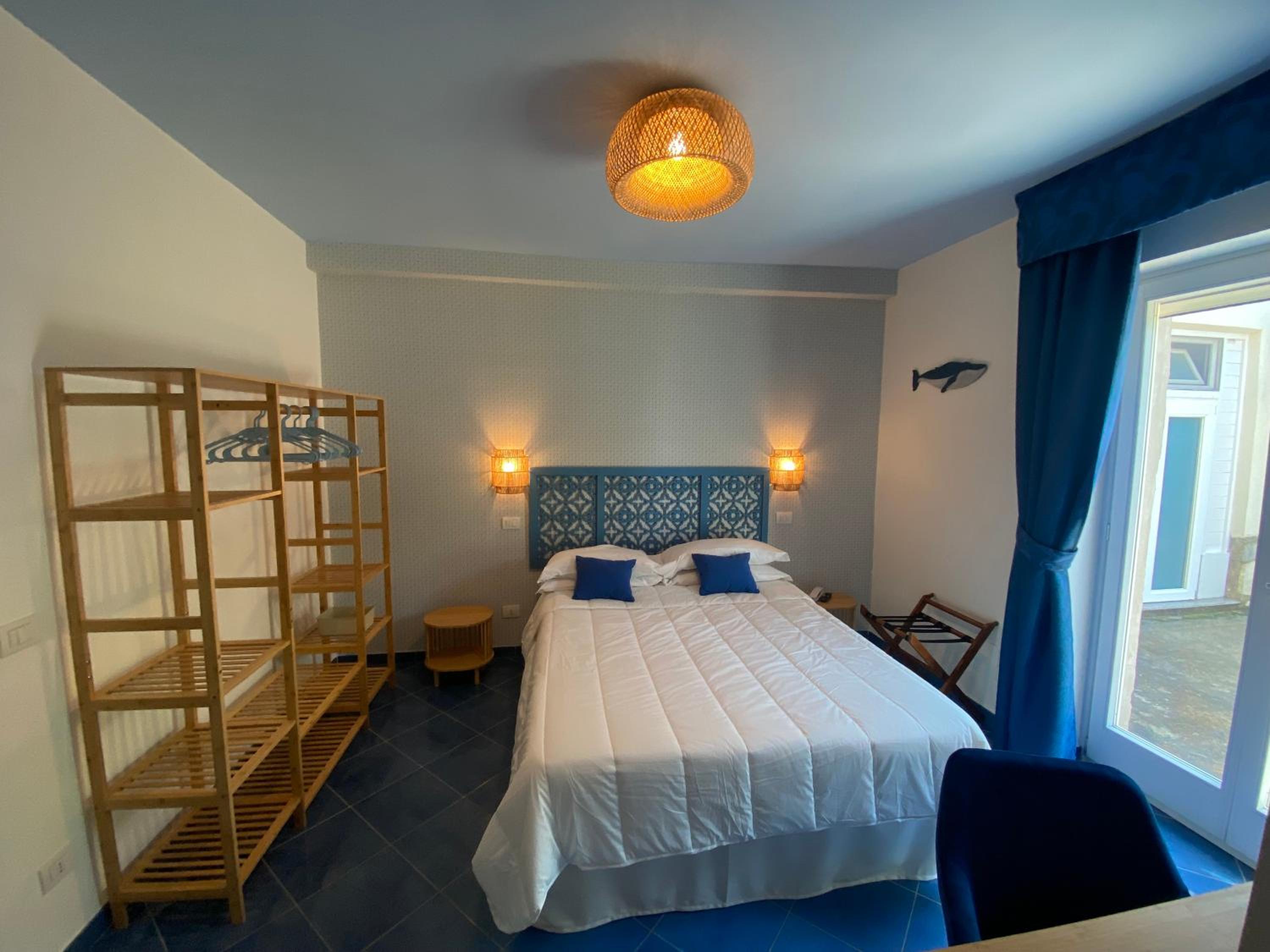 Standard Double Room - Photo 2