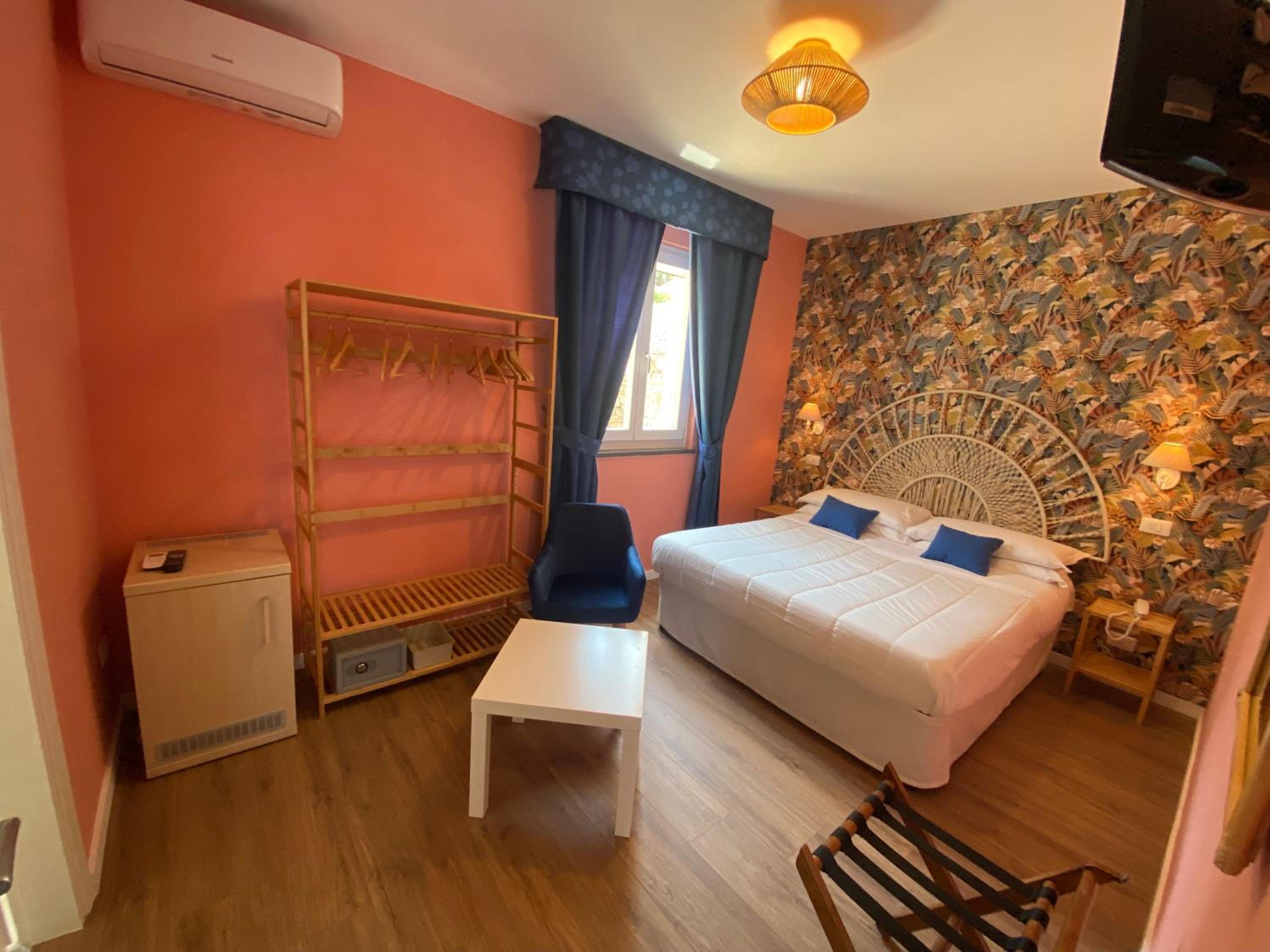 Standard Double Room - Photo 4