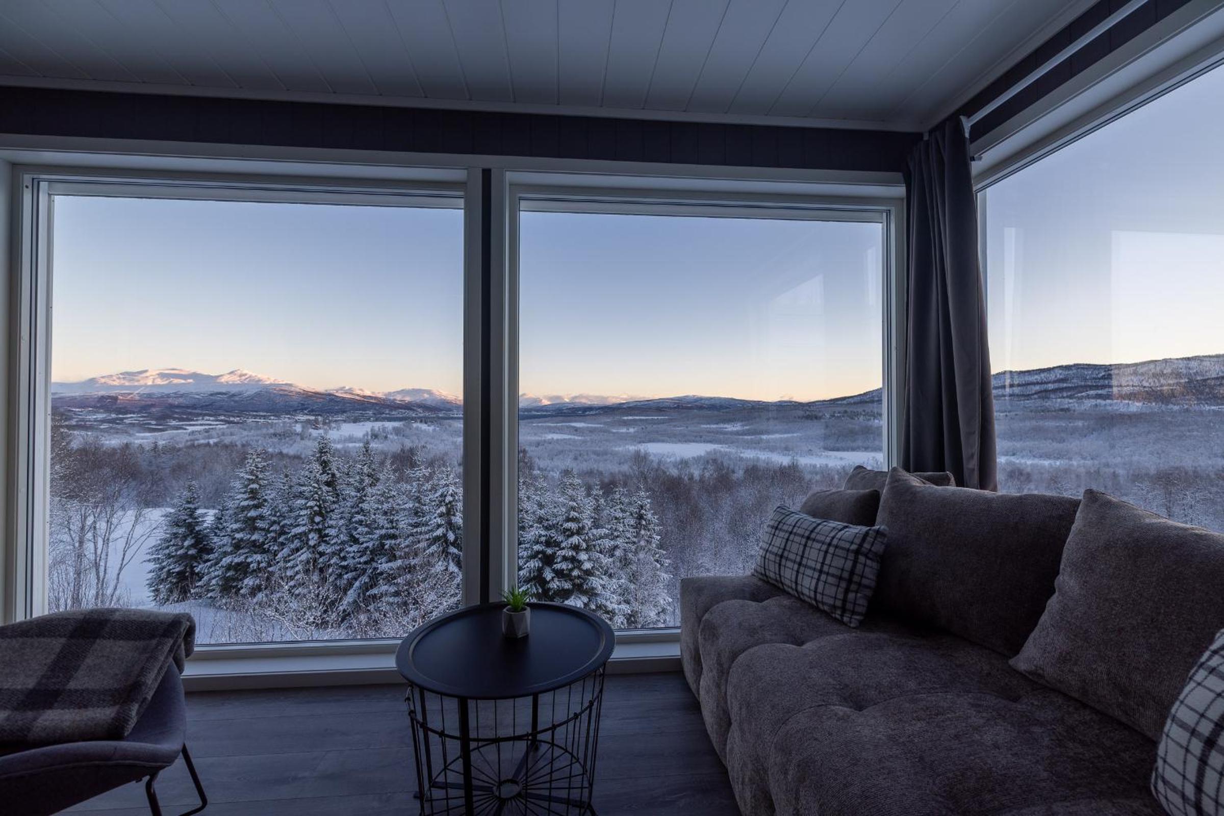 Top Corner Suite- Relaxe photo 1