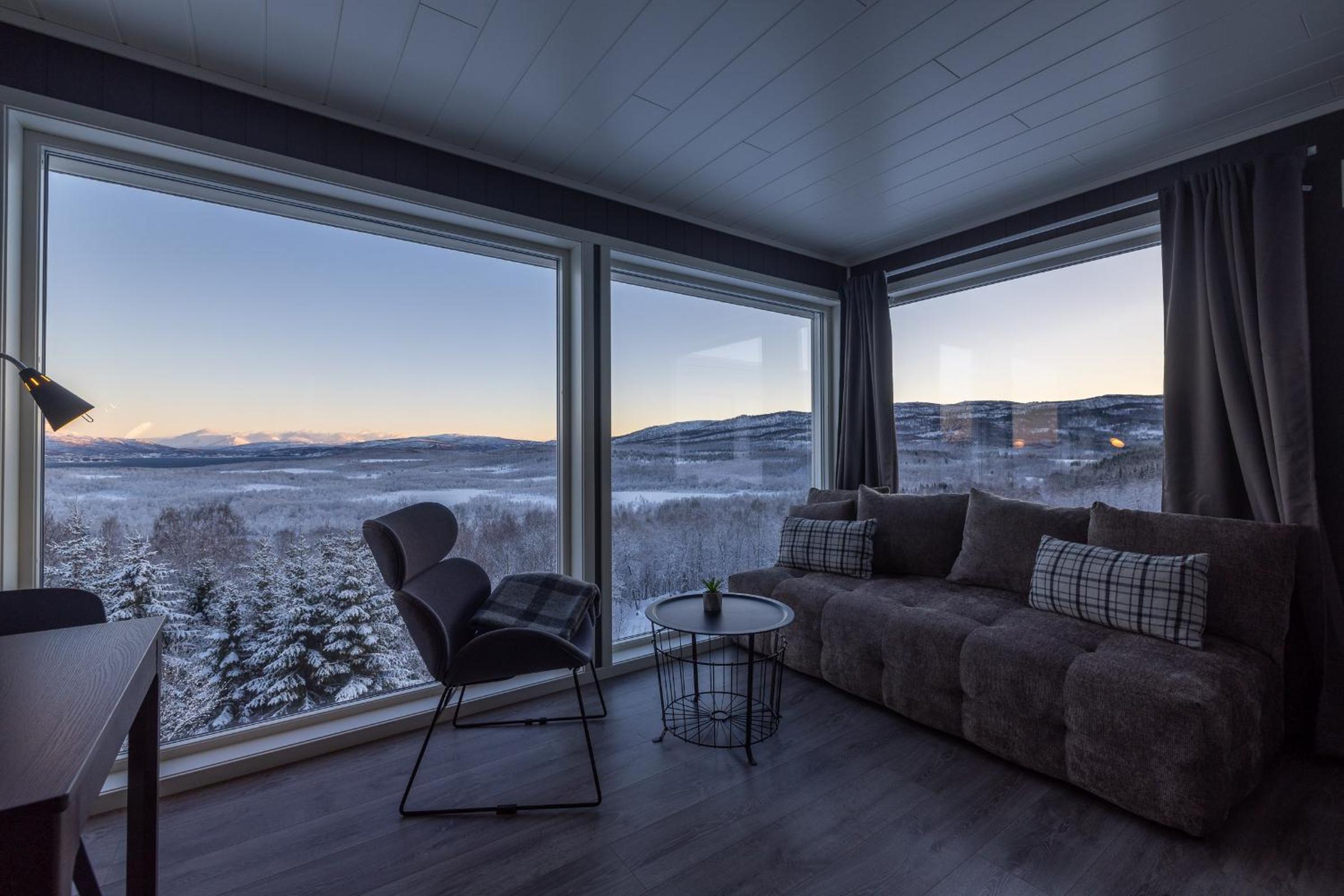 Top Corner Suite- Relaxe photo 3