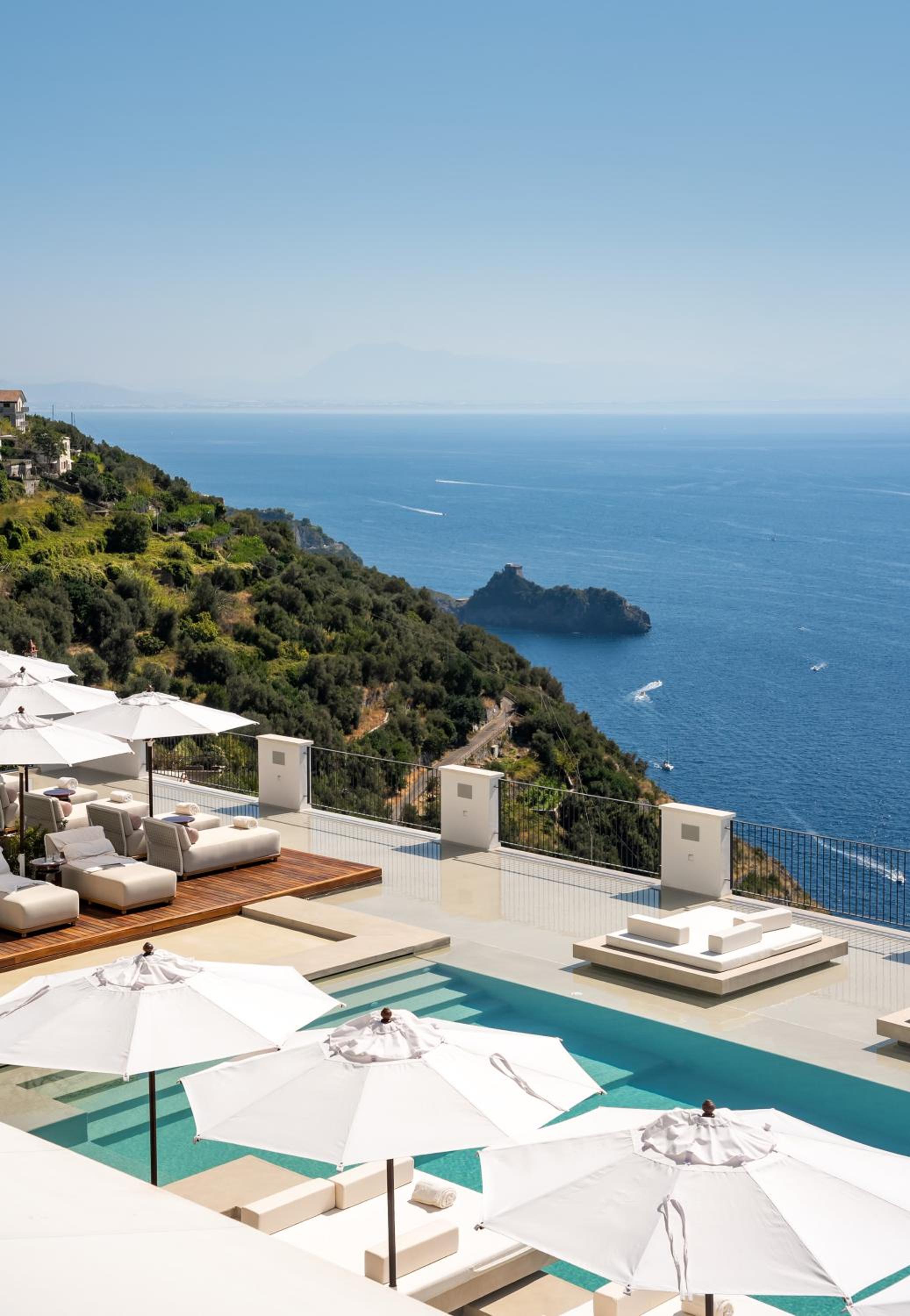 Luxury Deluxe Terrace Room - Photo 3
