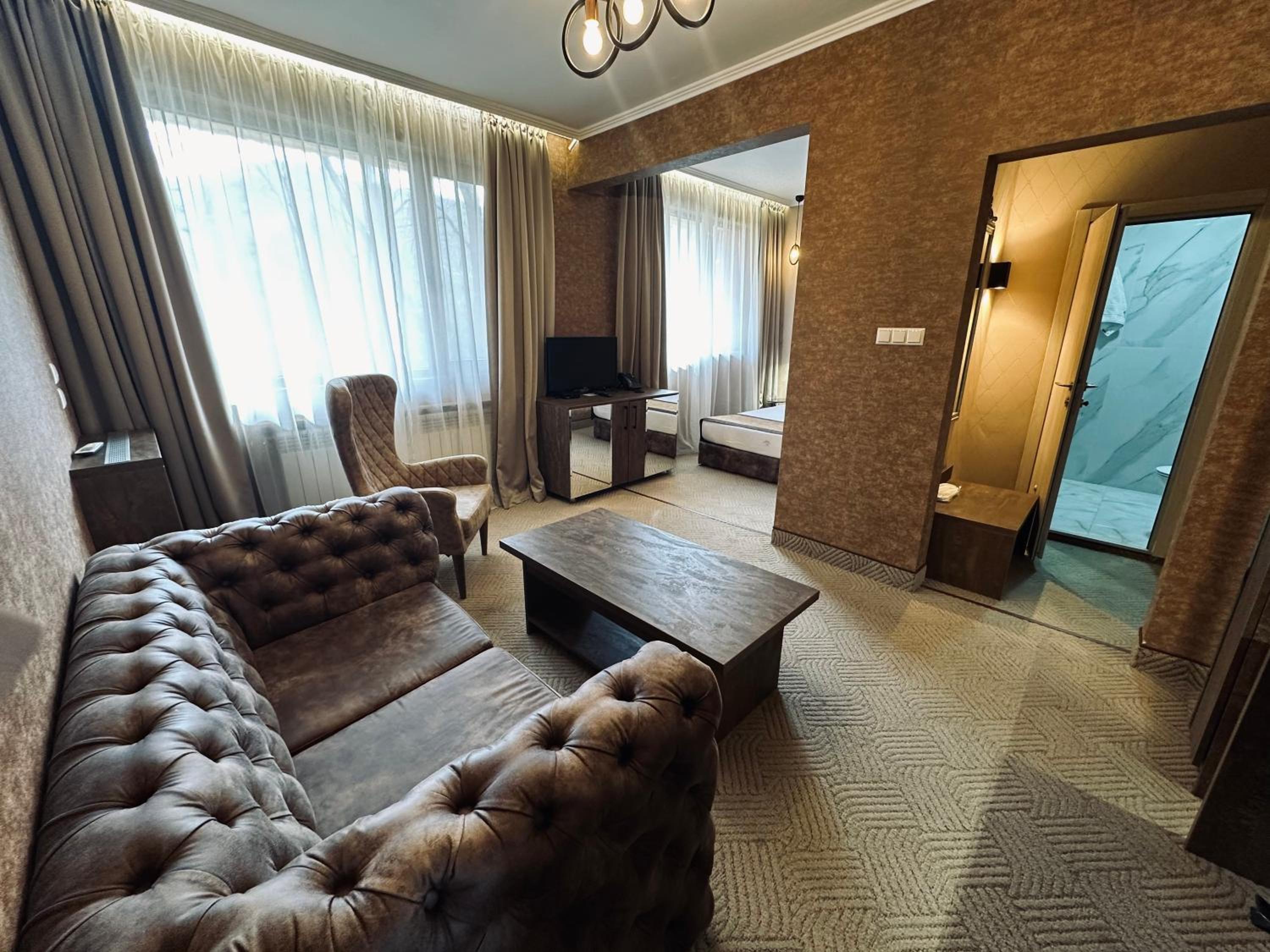 Deluxe Double Room with Balcony photo 2