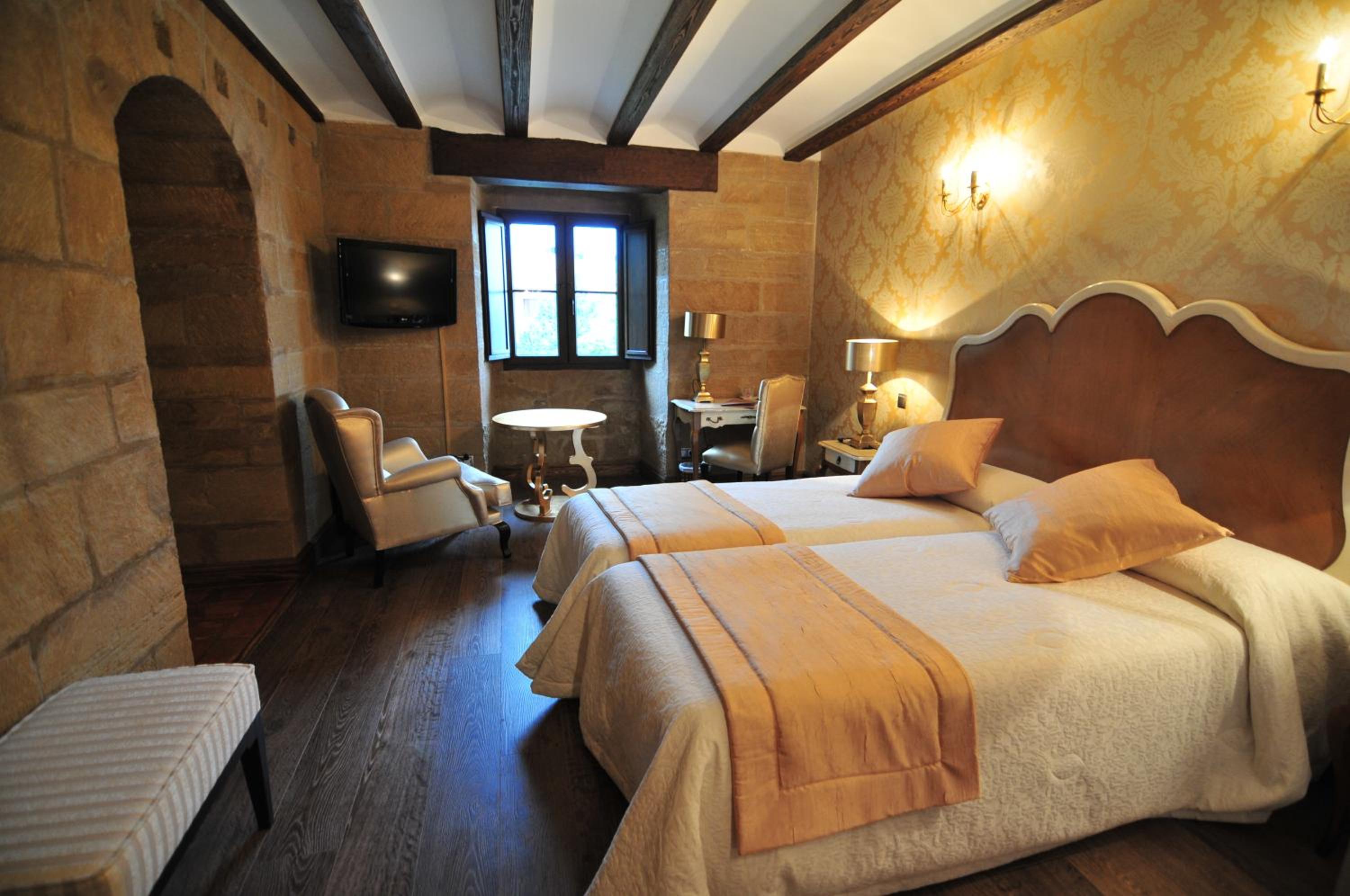 Superior Double Room - Photo 2