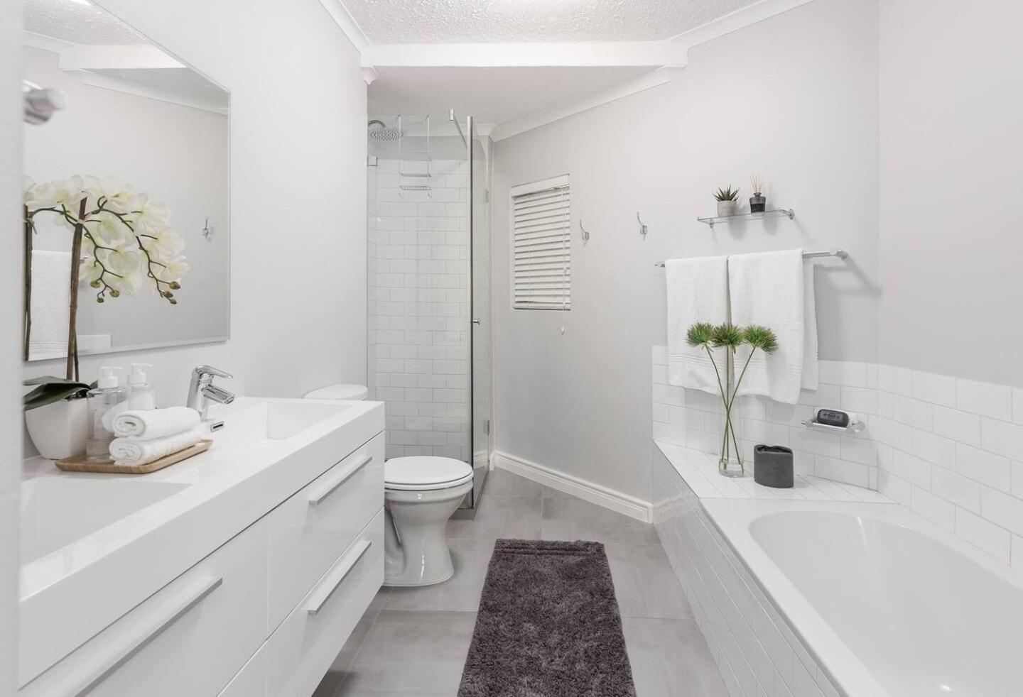 Three-Bedroom Apartment - Photo 16