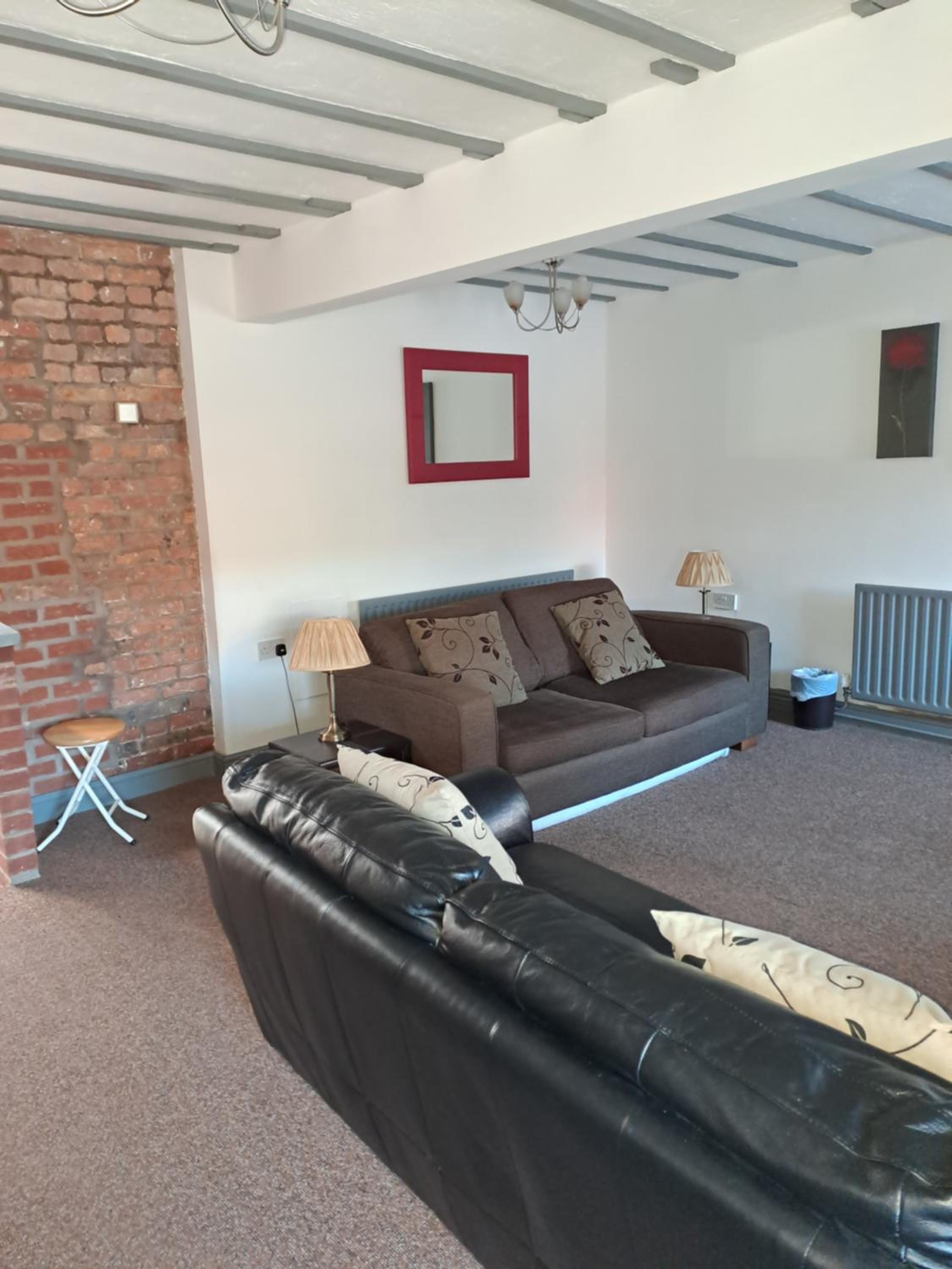 Three-Bedroom House - Photo 4