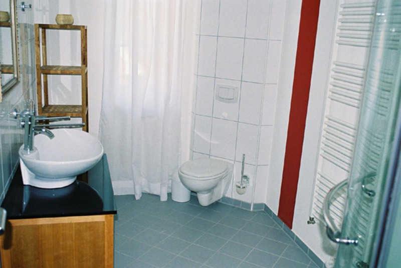 Two-Bedroom Apartment with Balcony photo 3