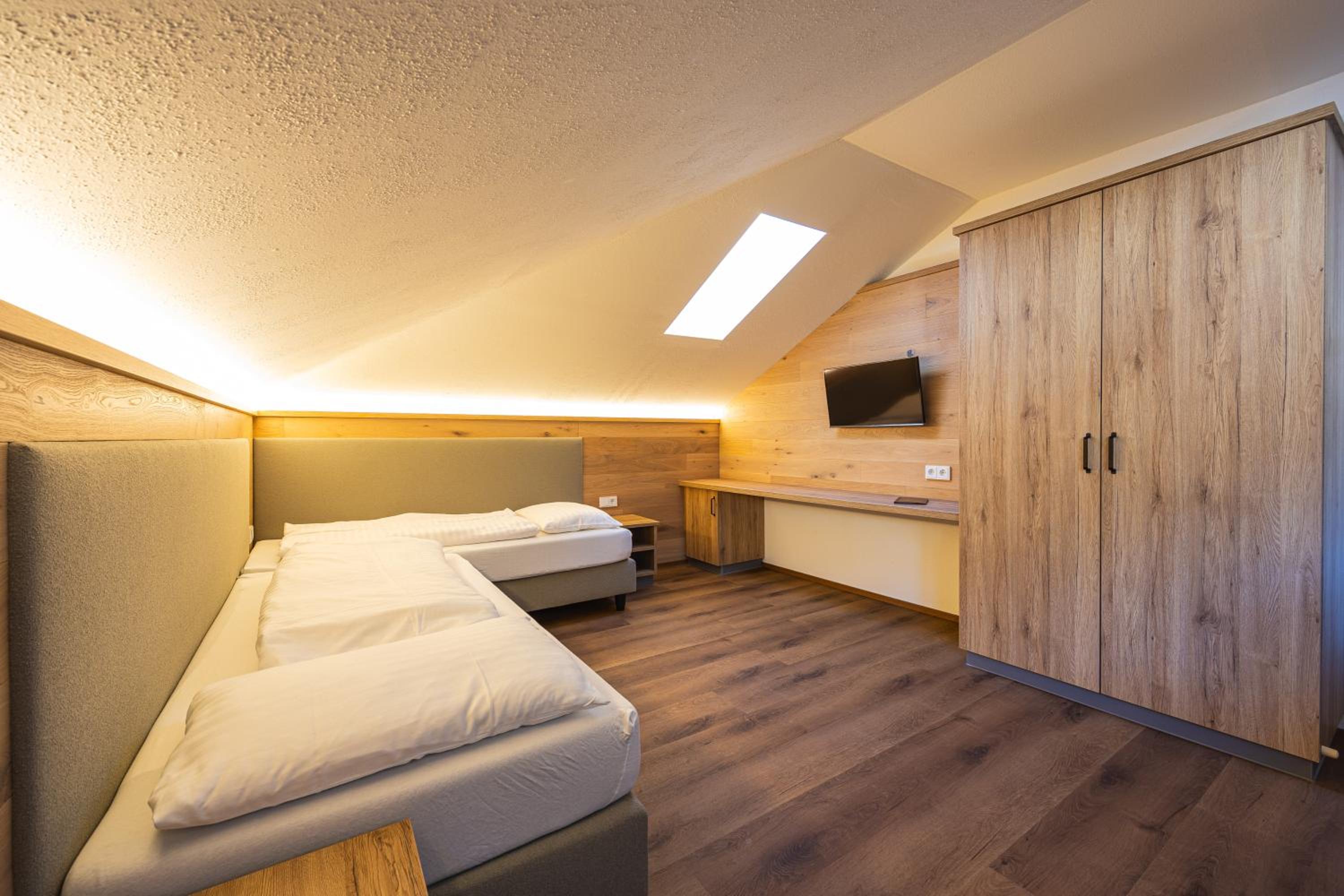 One-Bedroom Apartment - Photo 1