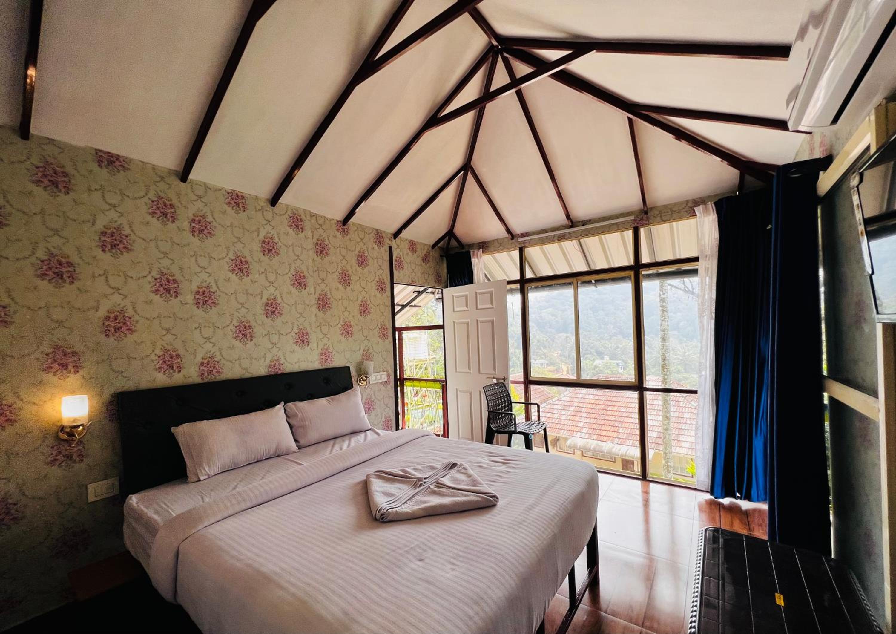 Double Room with Mountain View