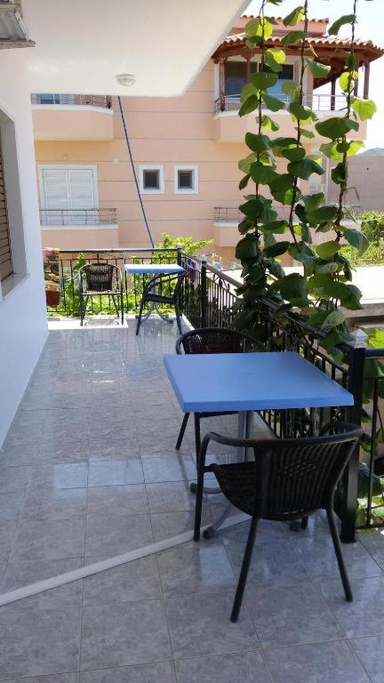 Studio with Balcony photo 3