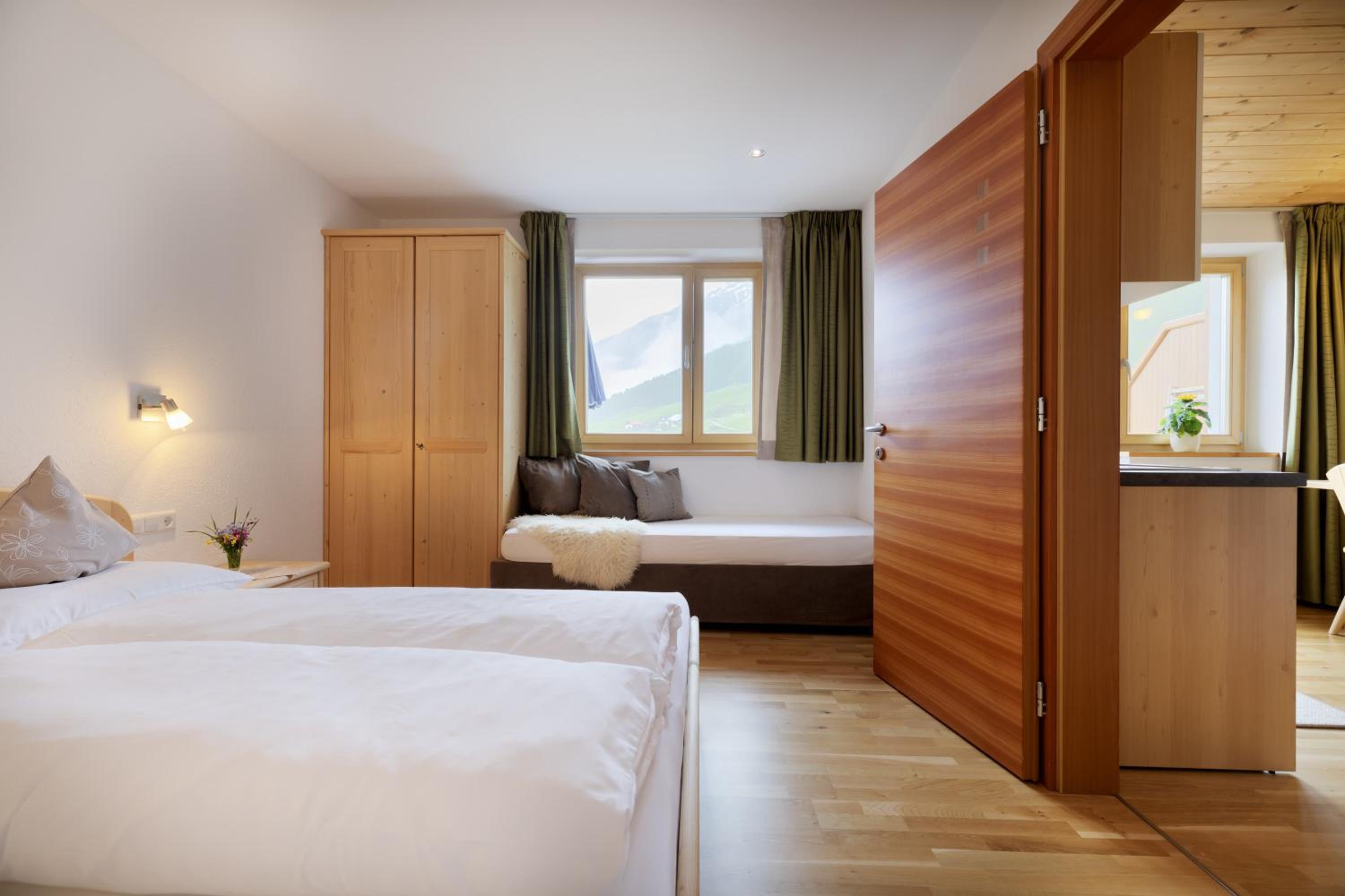 Superior One-Bedroom Apartment with Balcony