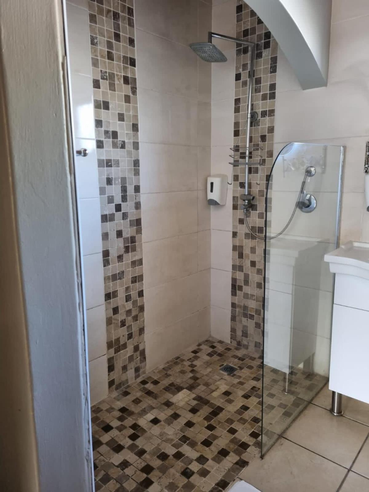 Double Room with Kitchenette - Photo 5