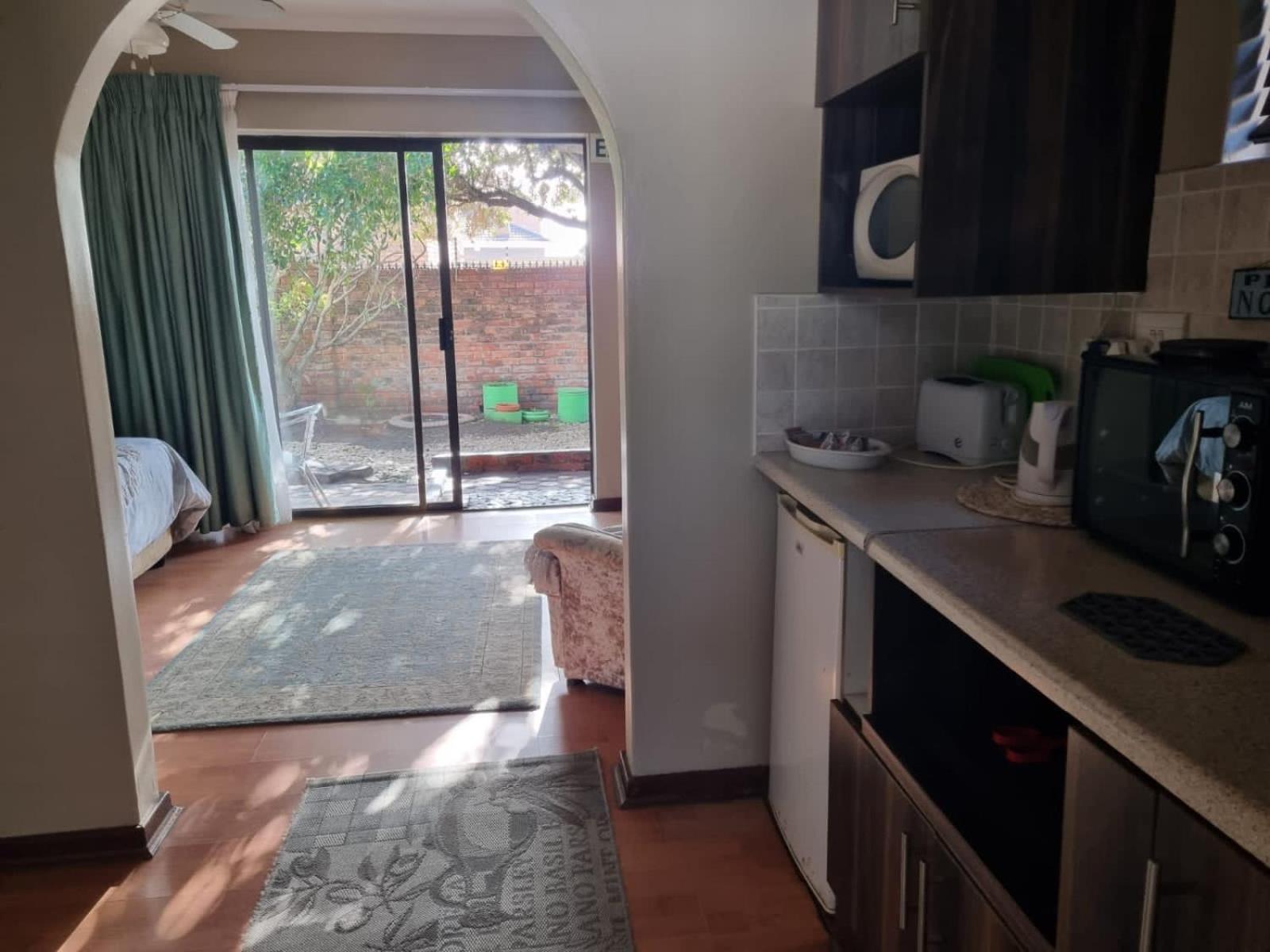 Double Room with Kitchenette - Photo 1