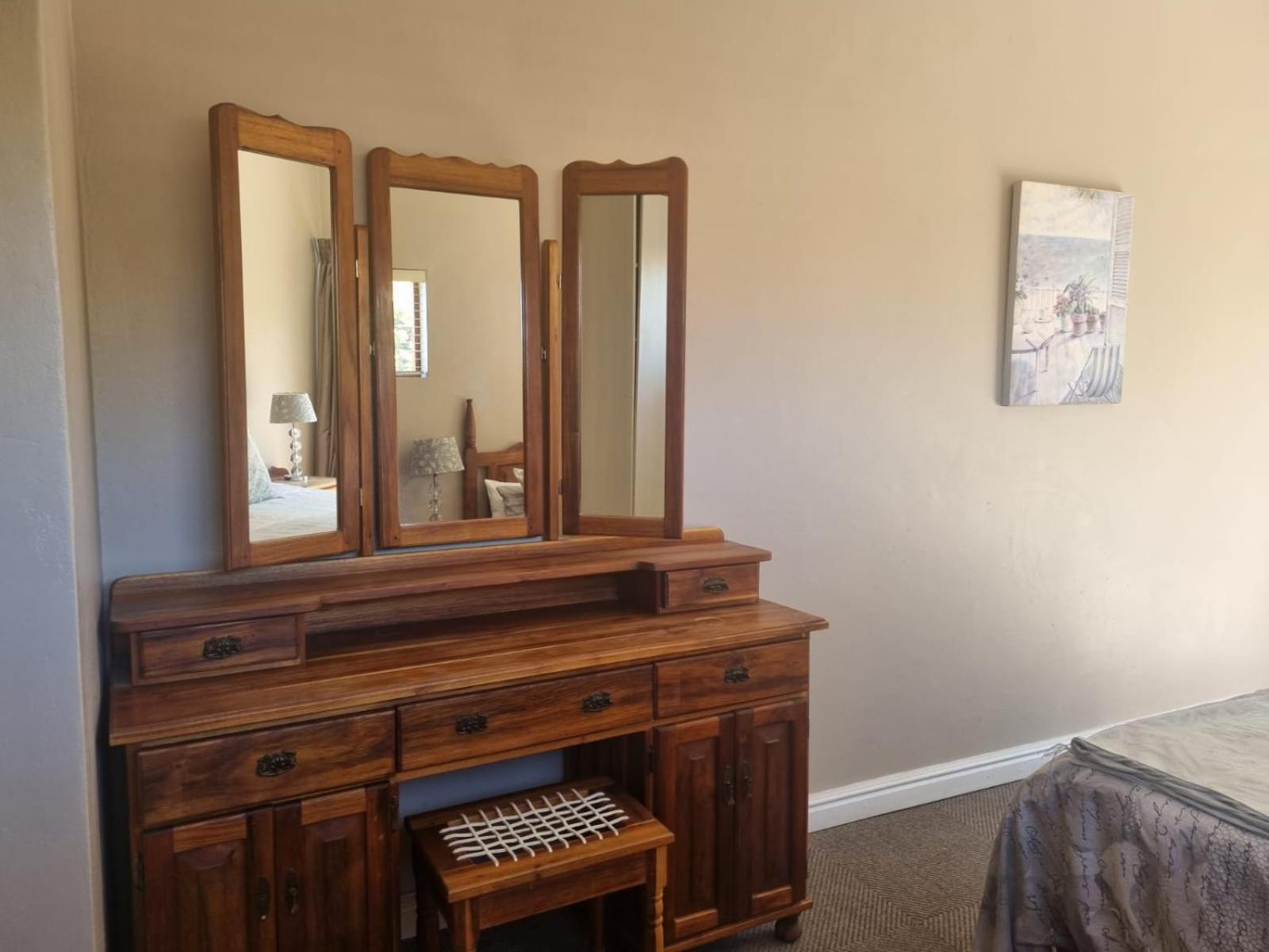 Family Room - Joycelyn Family Unit  - Photo 3