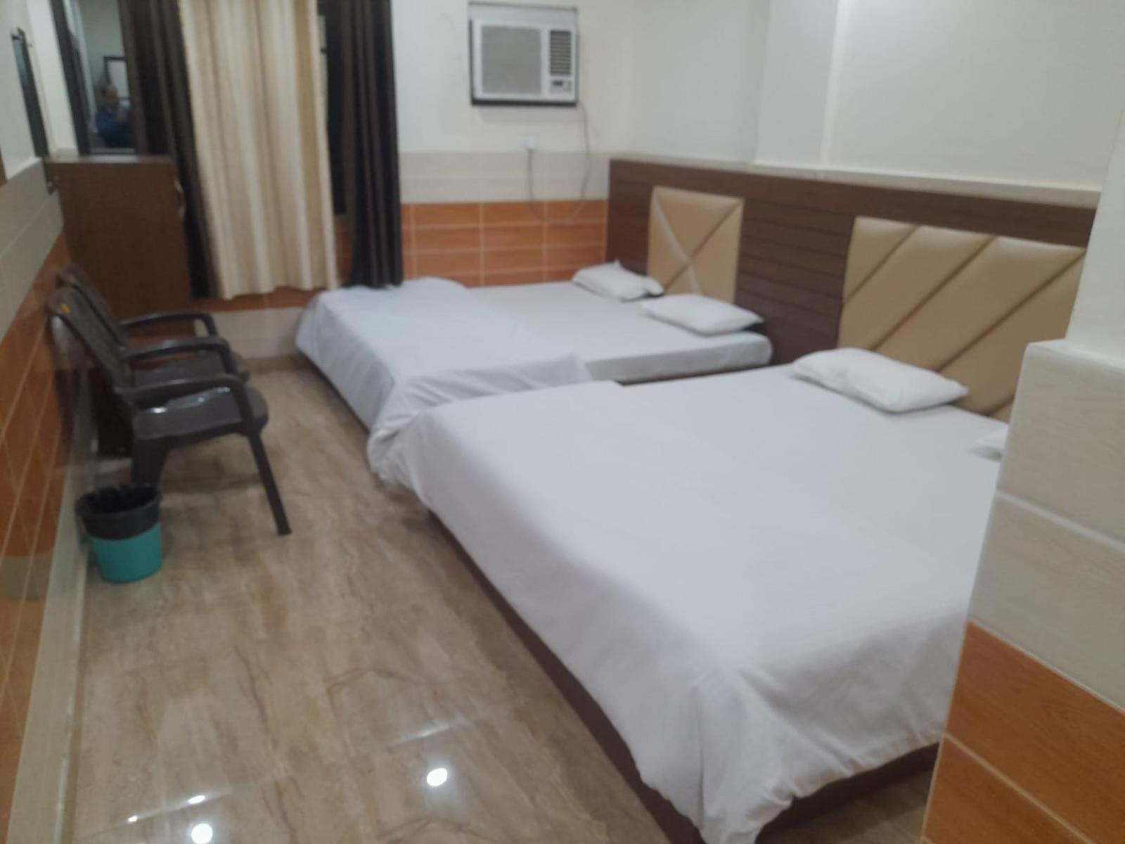 Deluxe Quadruple Room - Photo 11