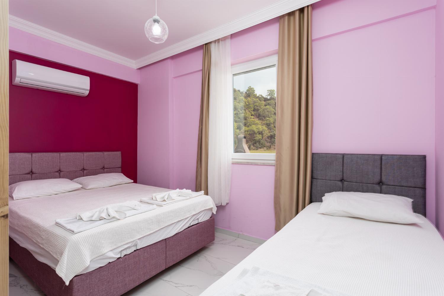 Villa photo 3