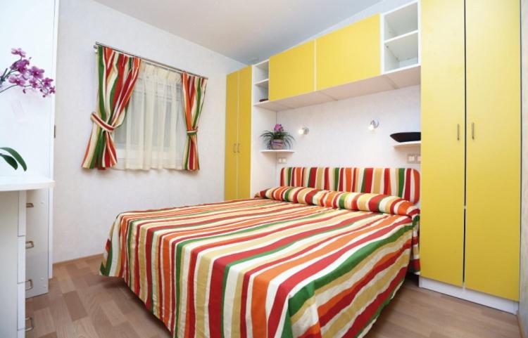 Deluxe Mobile Home - Beach Package photo 1