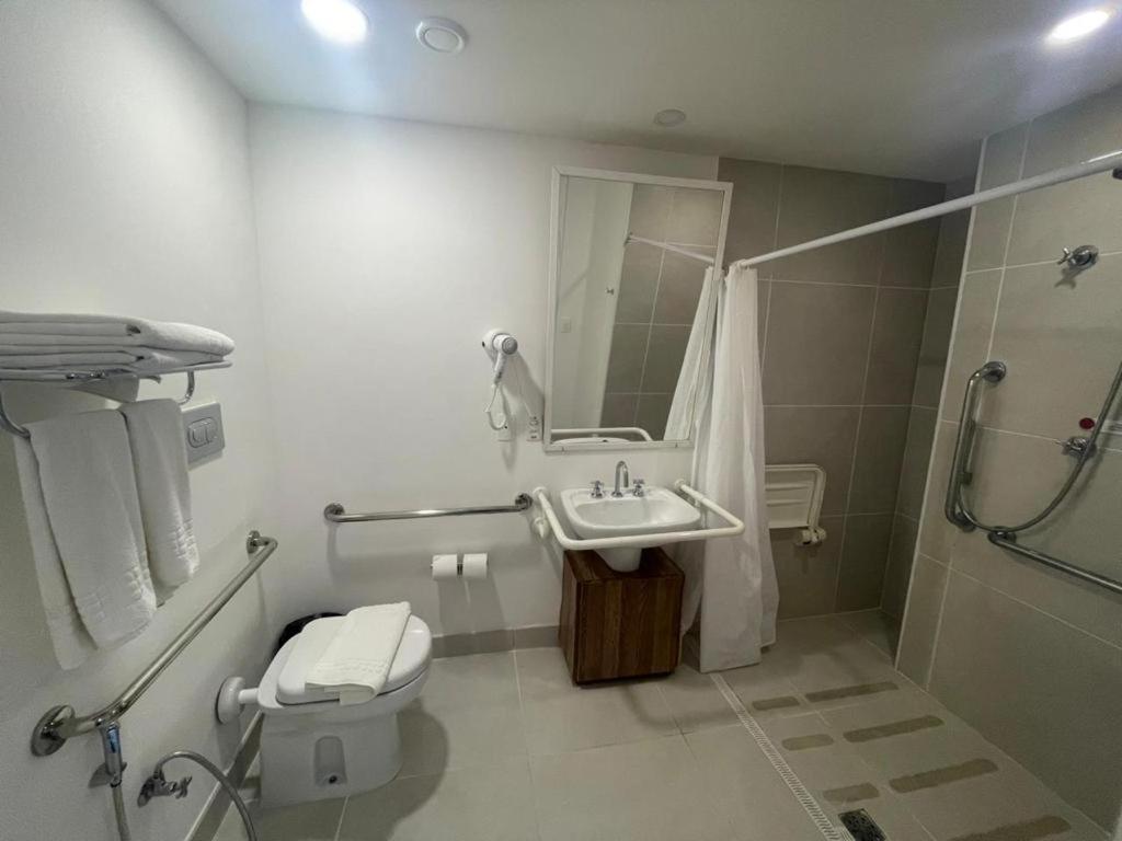 Double Room - Disability Access photo 3