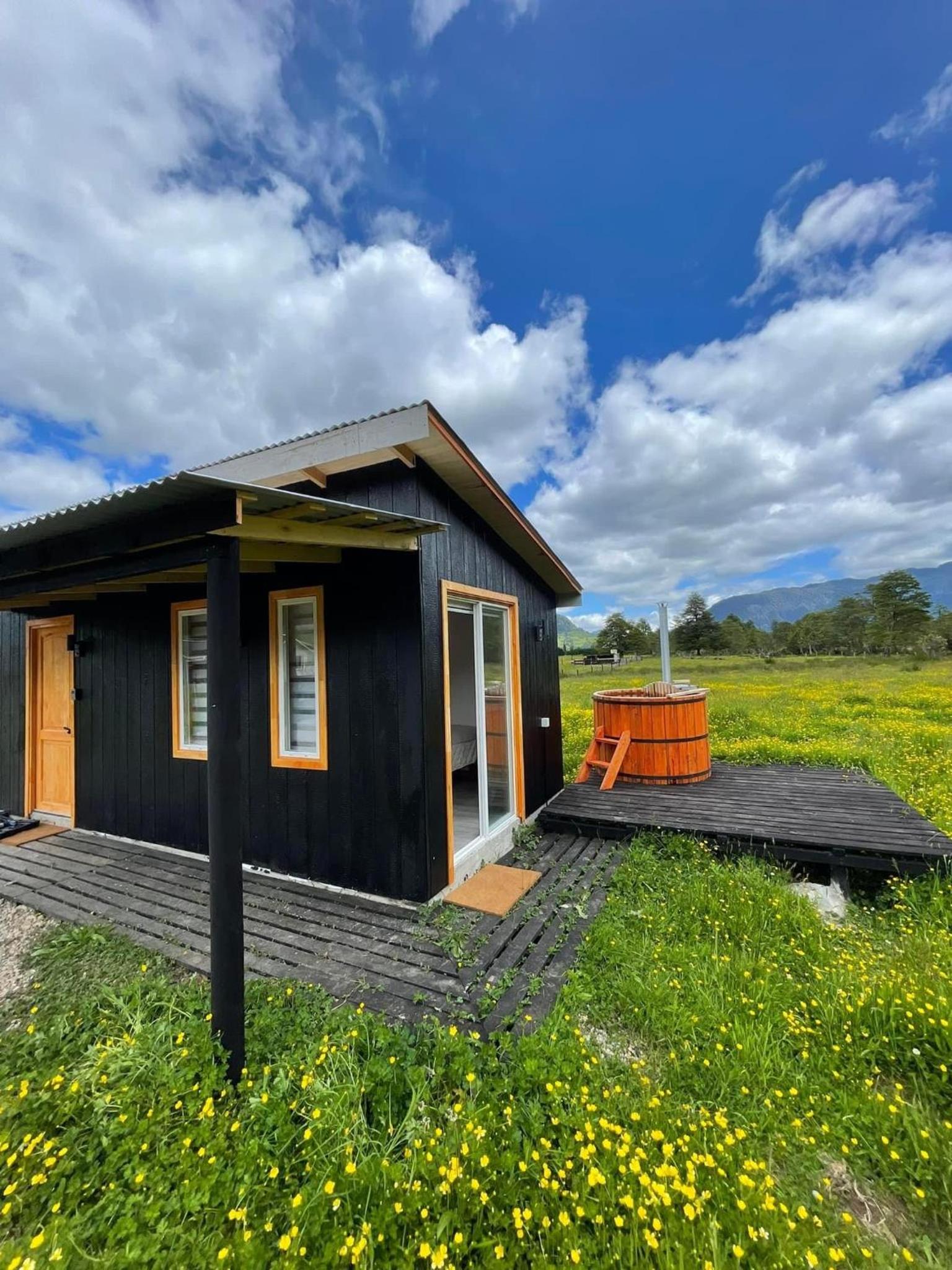 One-Bedroom House photo 2