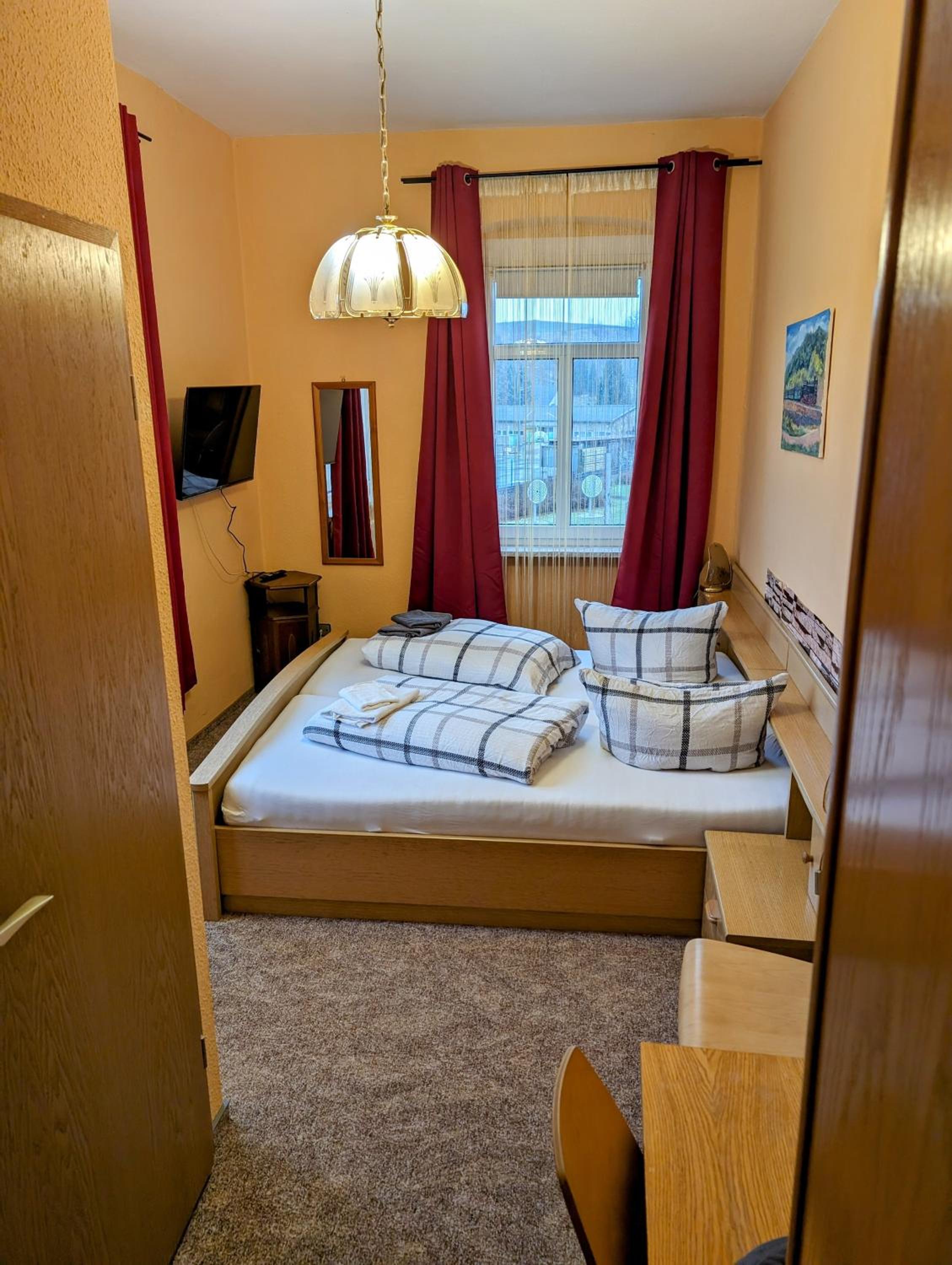 Double or Twin Room - Photo 2