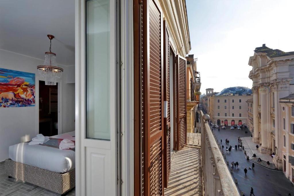 Queen Room with Balcony photo 3