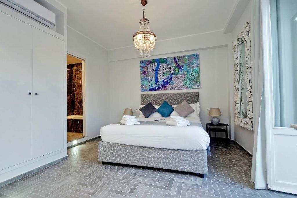 Deluxe Double Room with Balcony photo 2