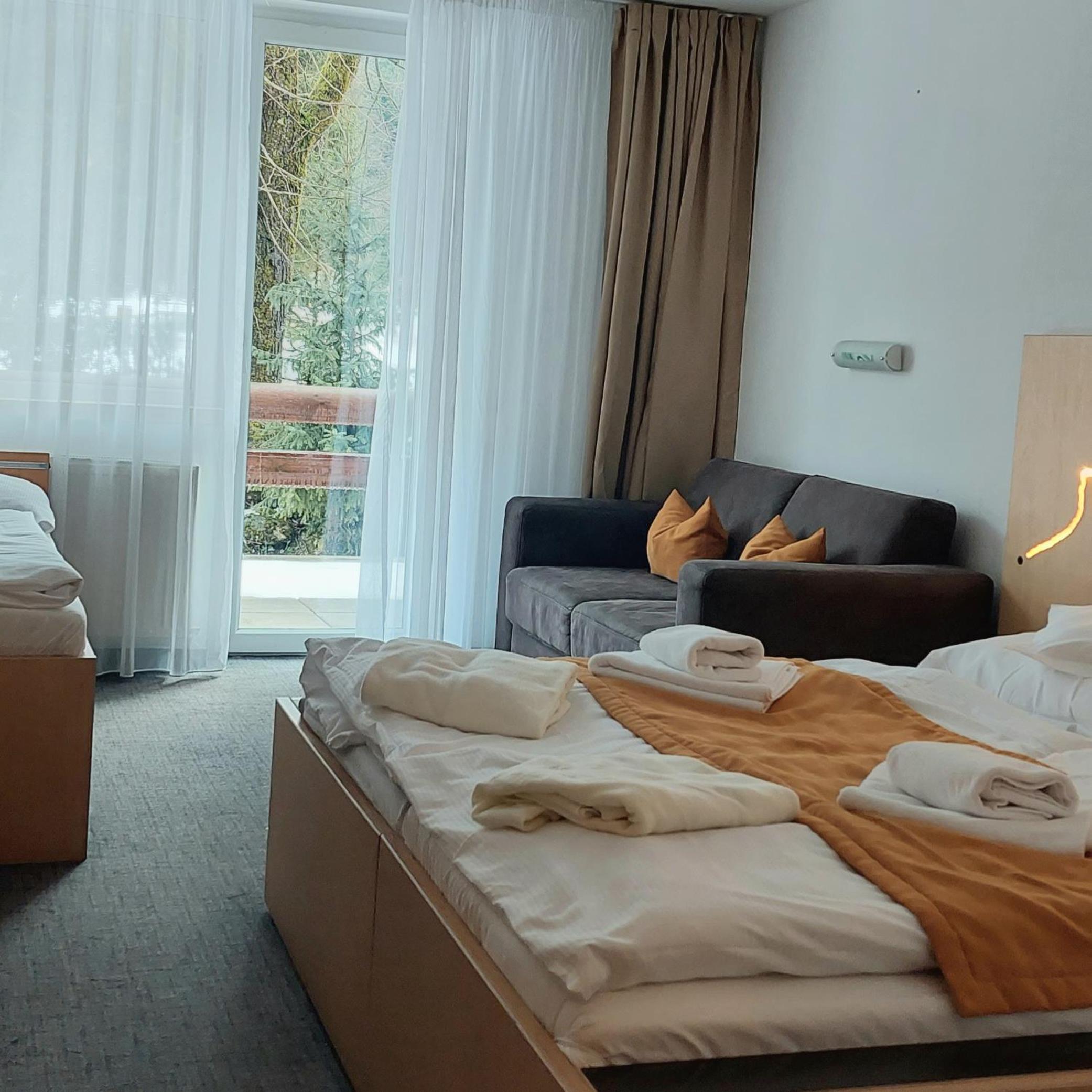 Family Room with Mountain View - Photo 1