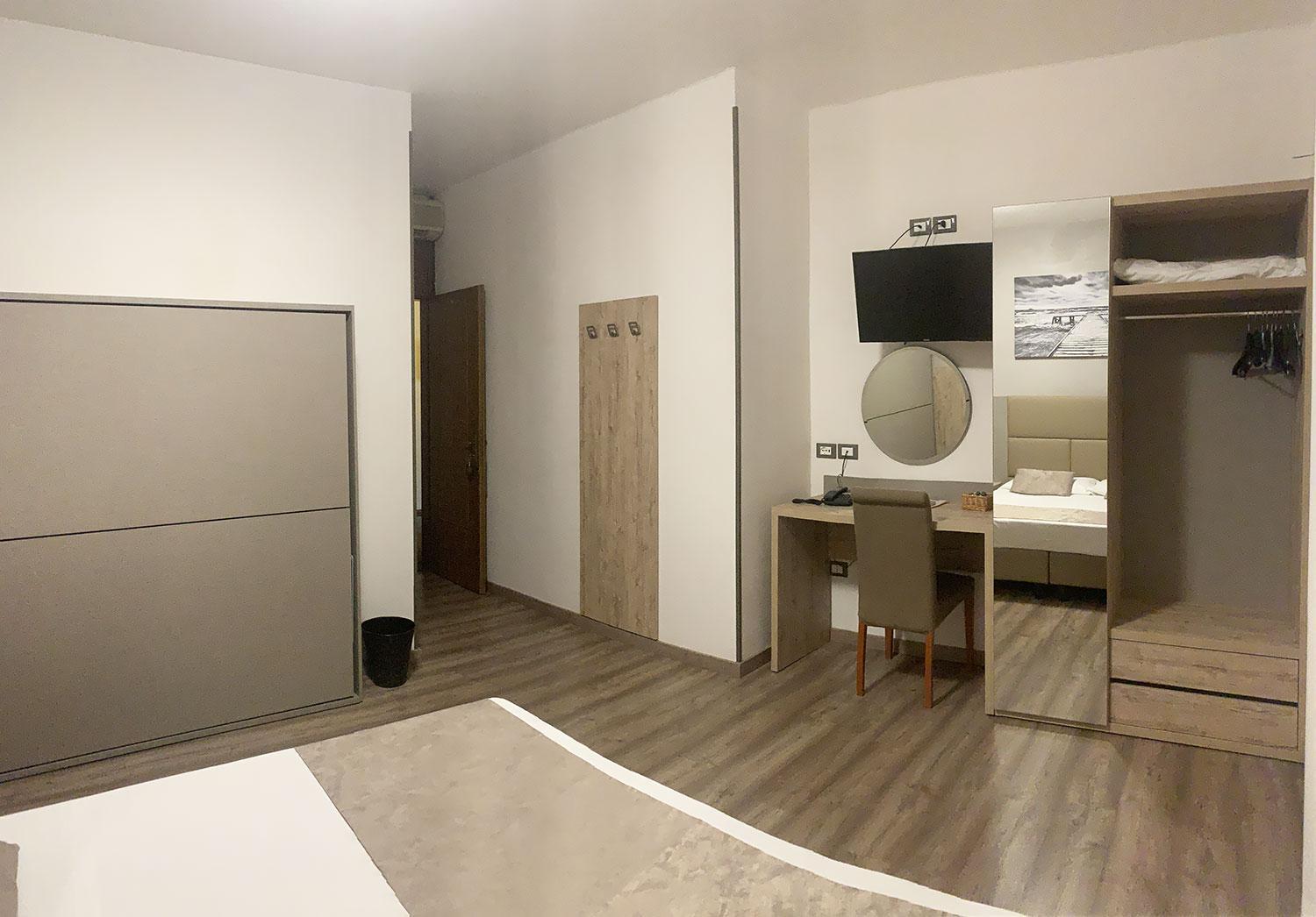 Double or Twin Room - Mountain Side - Photo 5