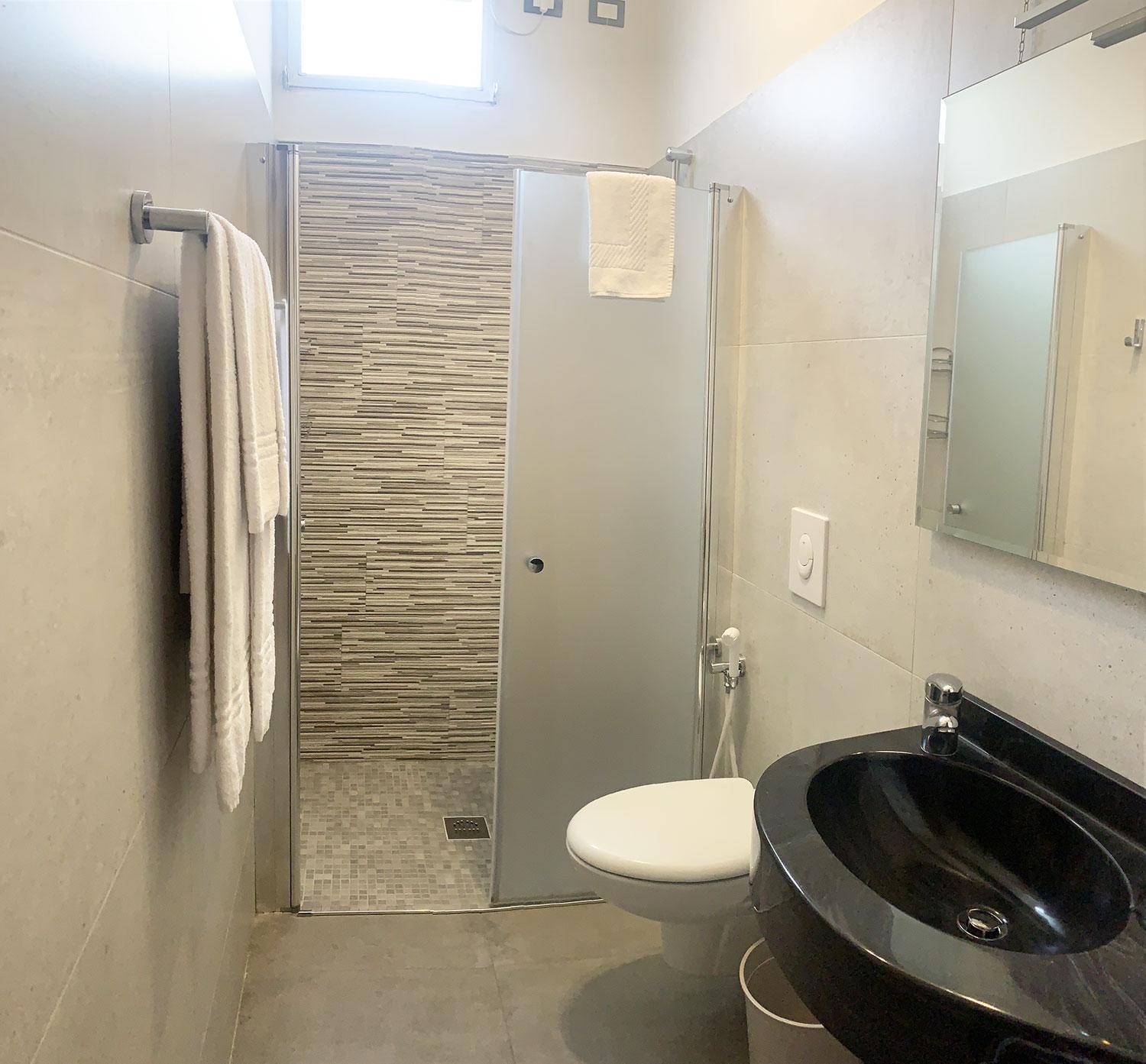 Double or Twin Room - Mountain Side - Photo 13