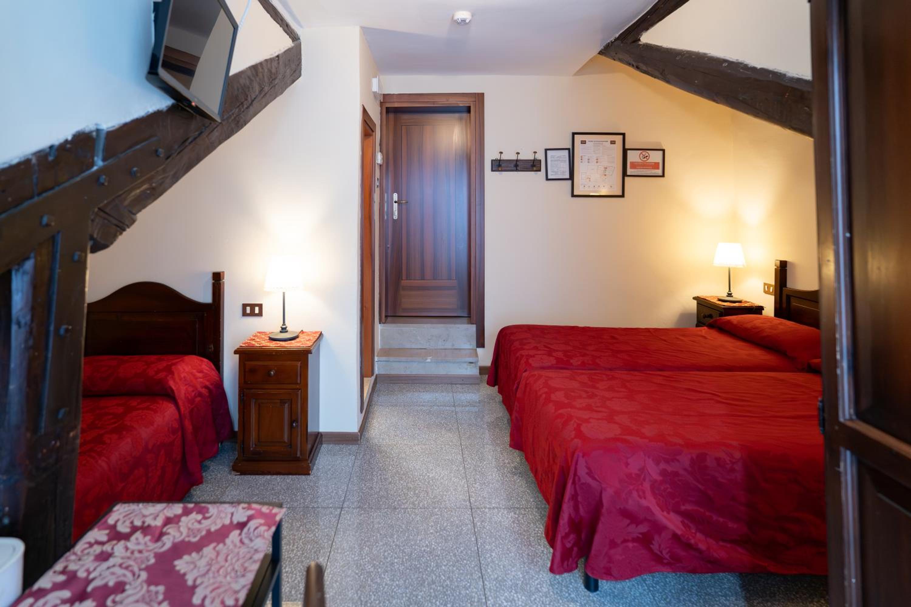 Triple Room photo 3