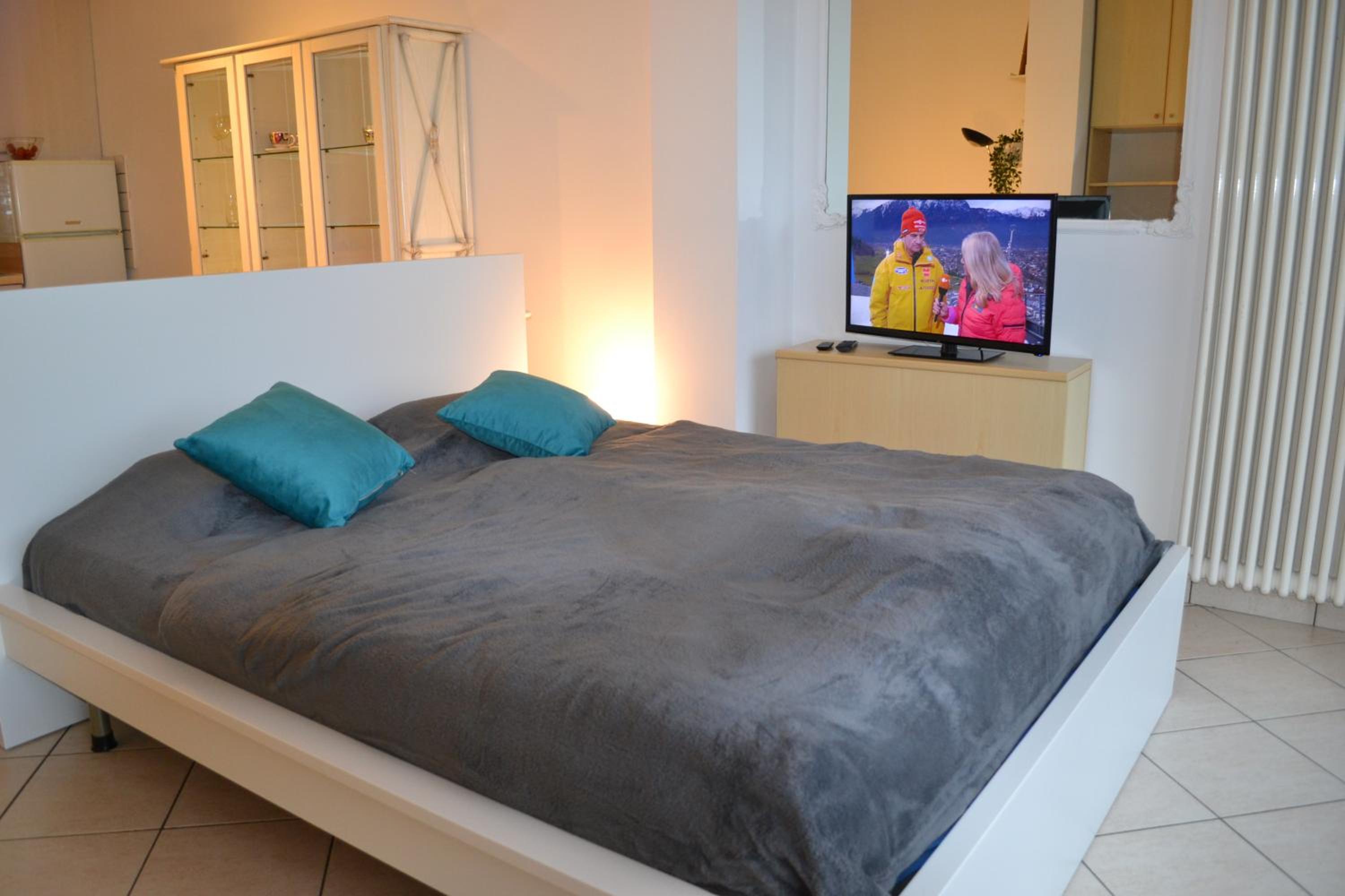 Studio Apartment photo 1